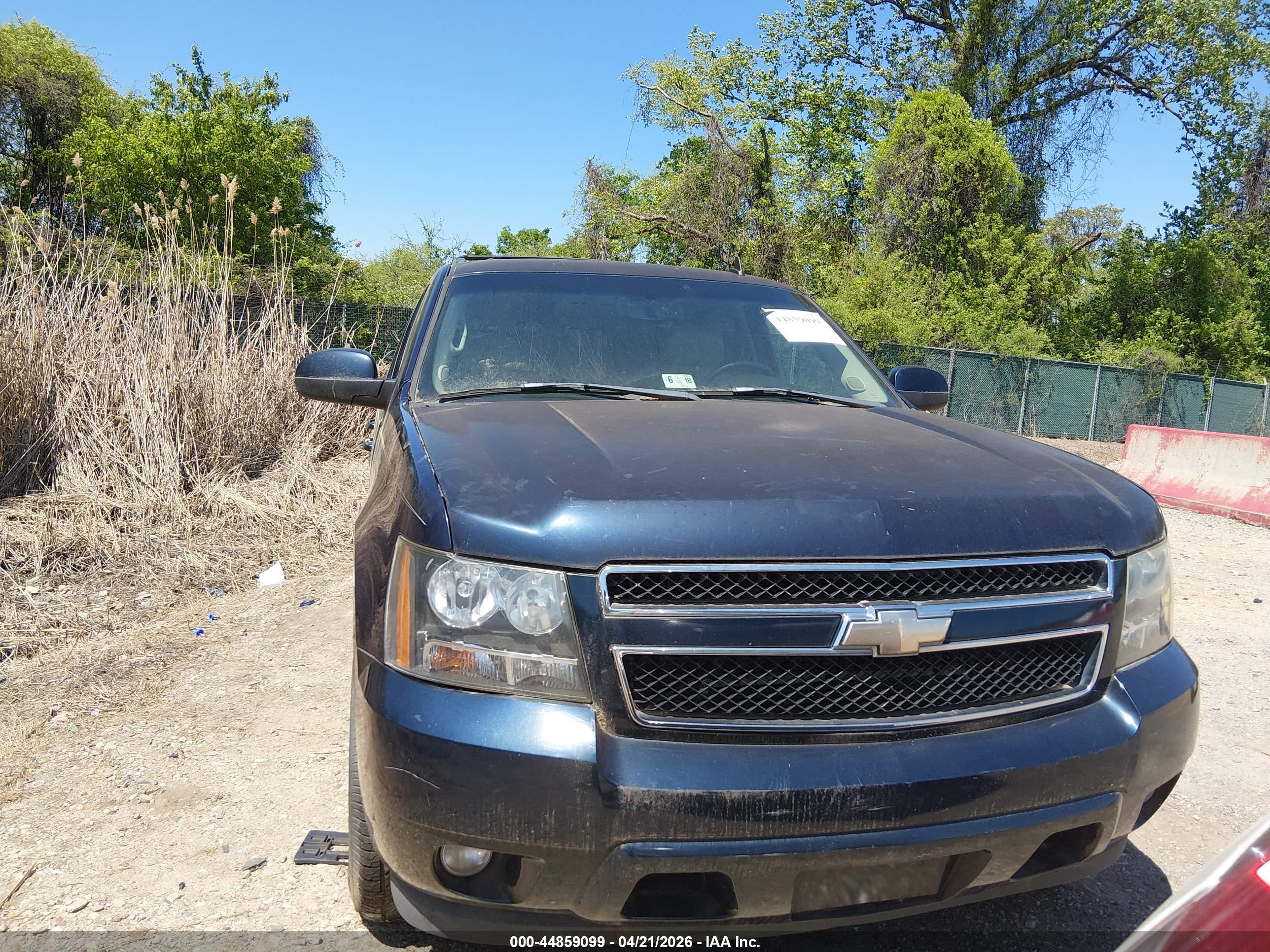 CHEVROLET TAHOE image 6
