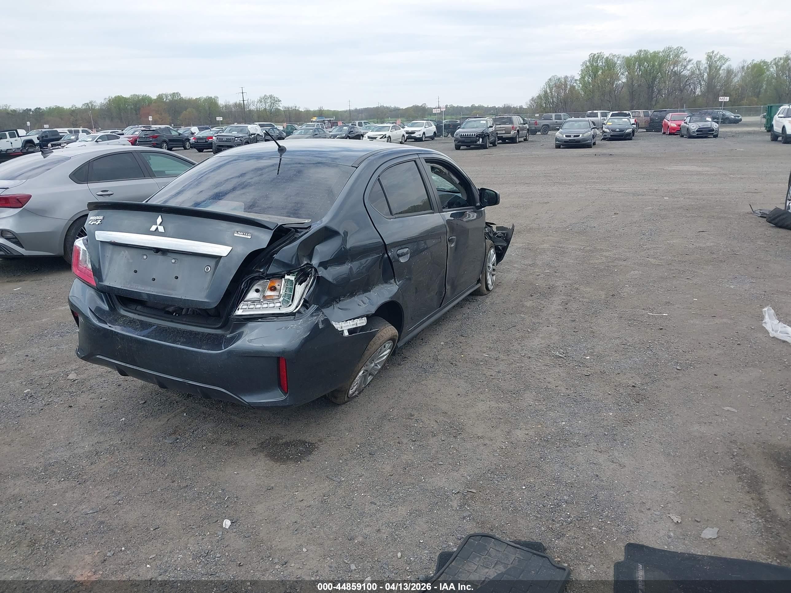 MITSUBISHI MIRAGE image 4