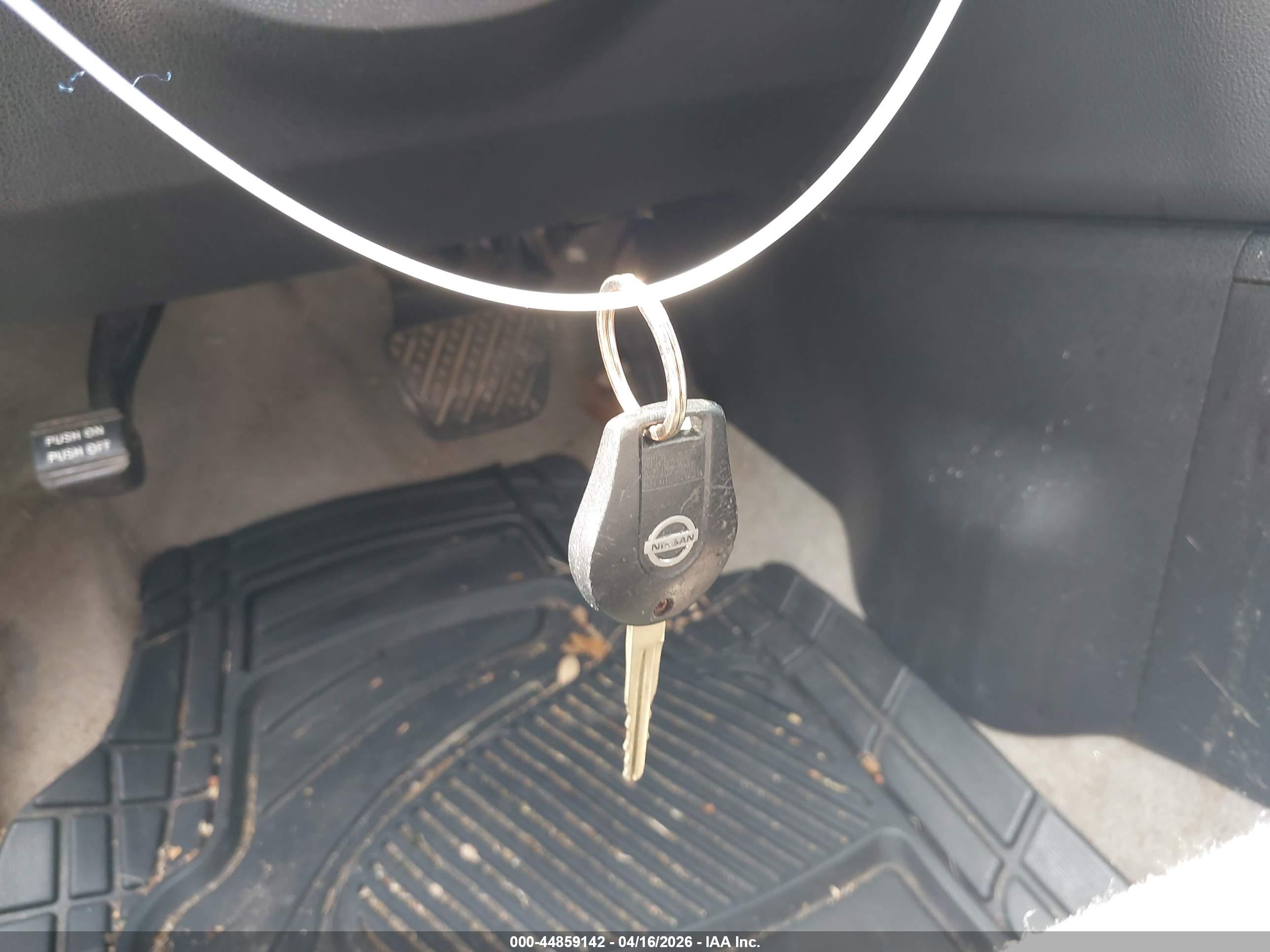 NISSAN ROGUE image 11