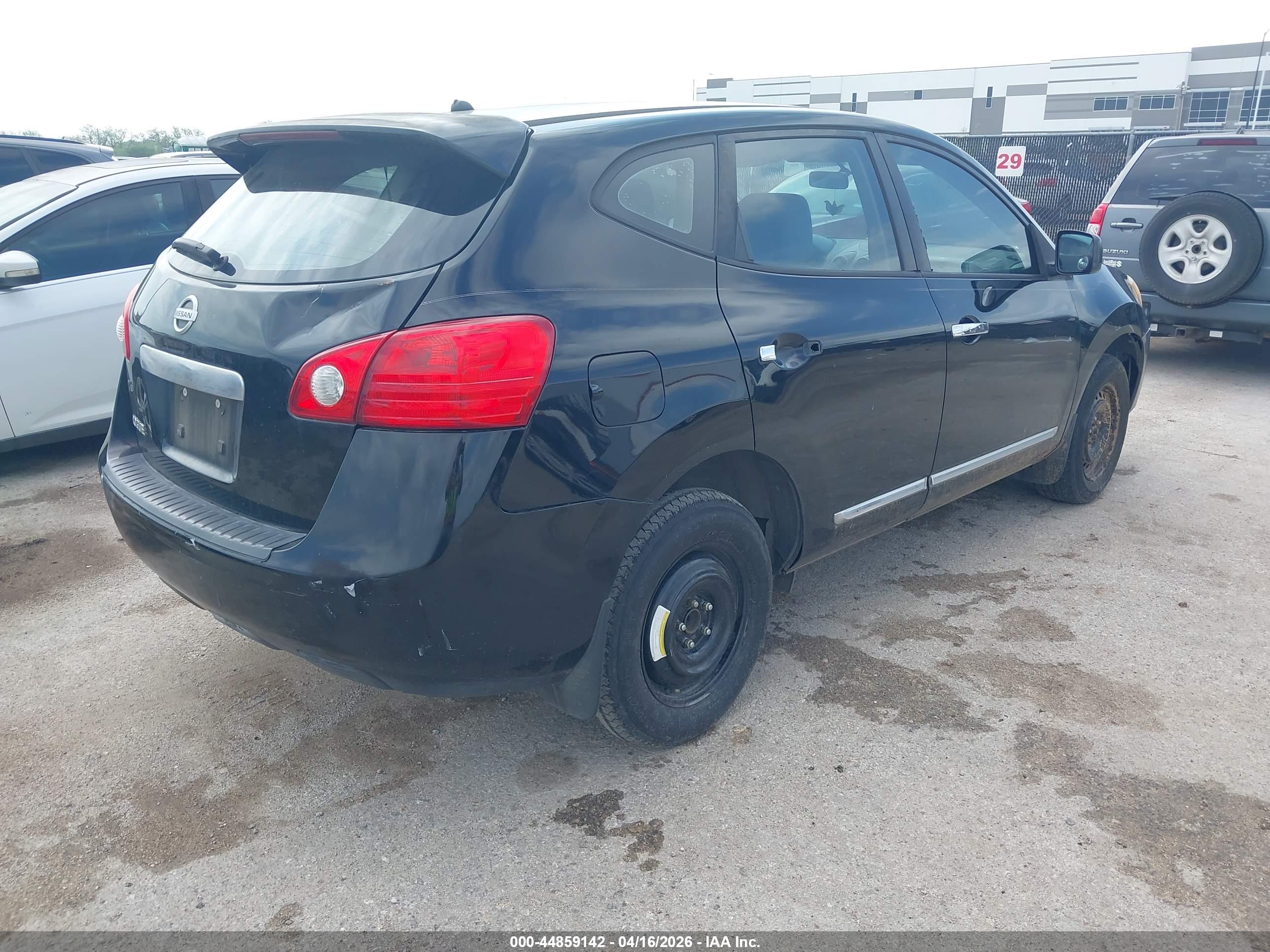 NISSAN ROGUE image 4