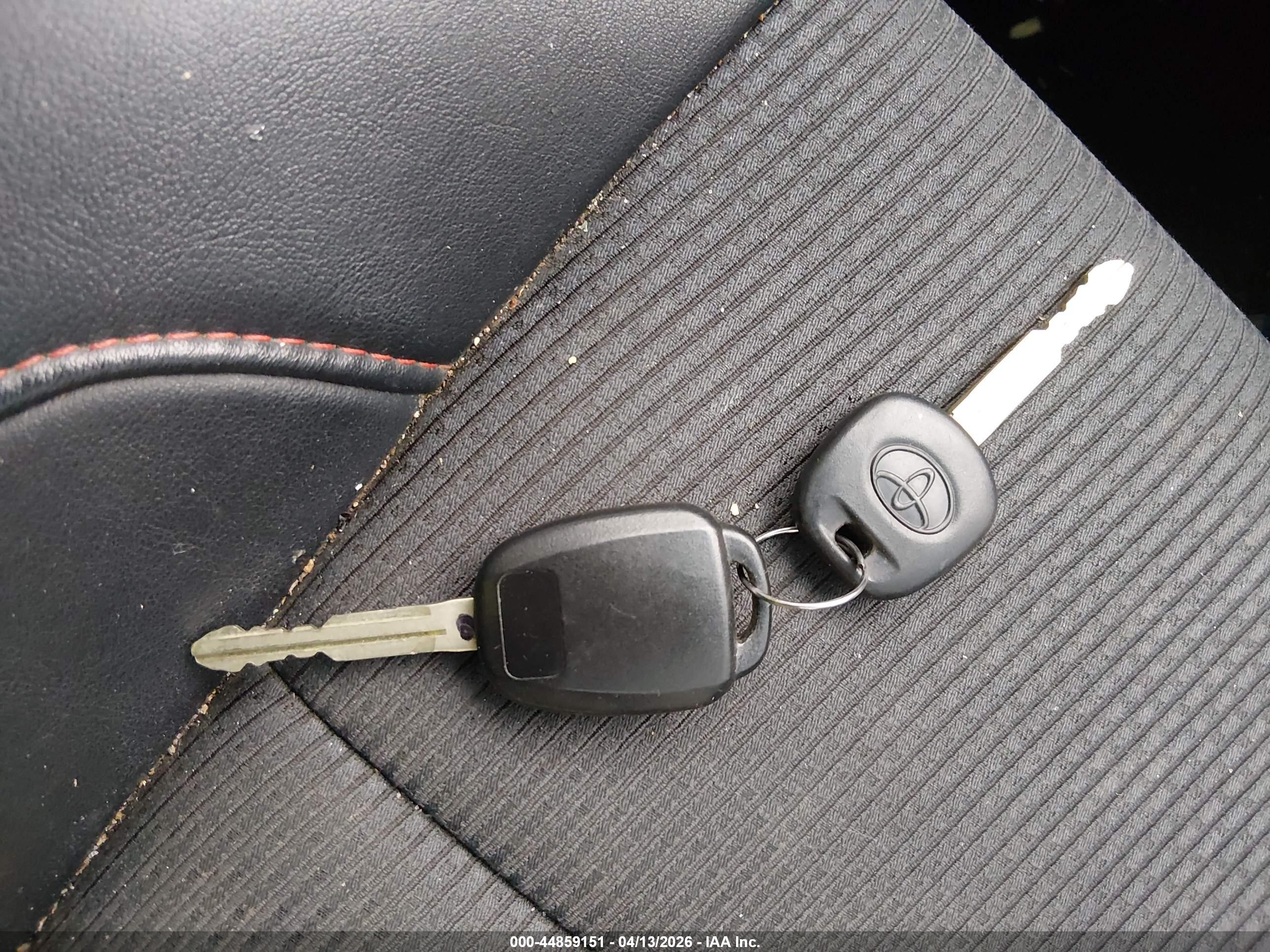 TOYOTA CAMRY image 11