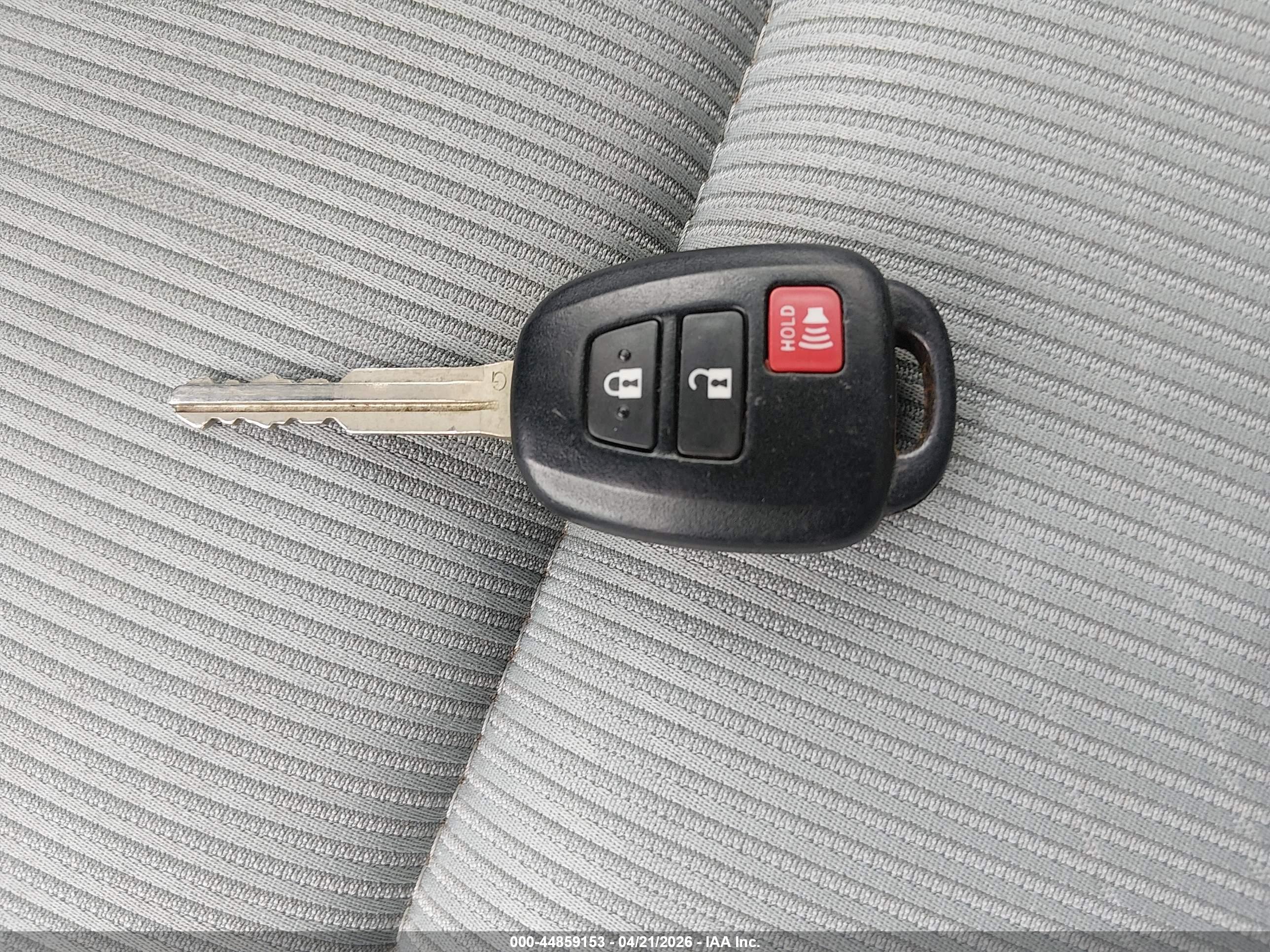 TOYOTA PRIUS image 11