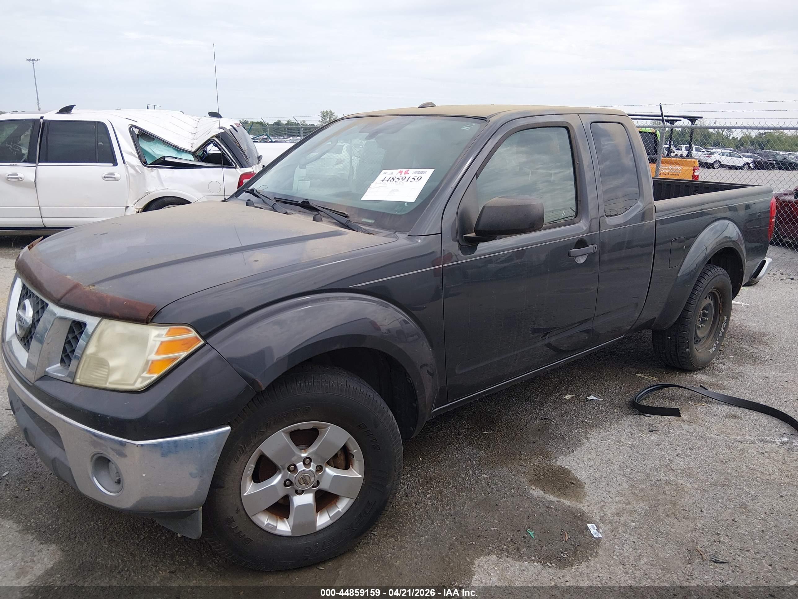 NISSAN FRONTIER image 2