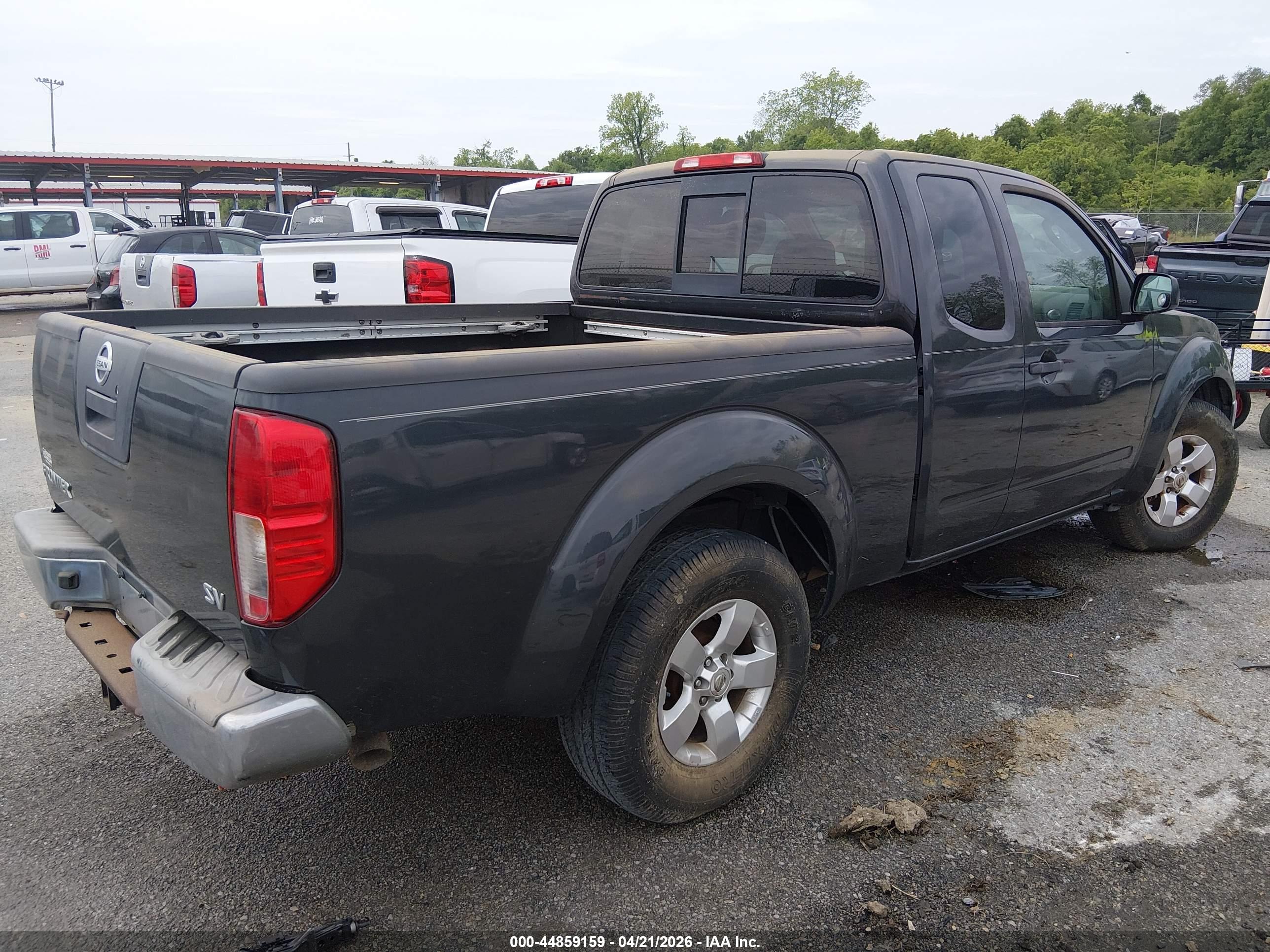 NISSAN FRONTIER image 4