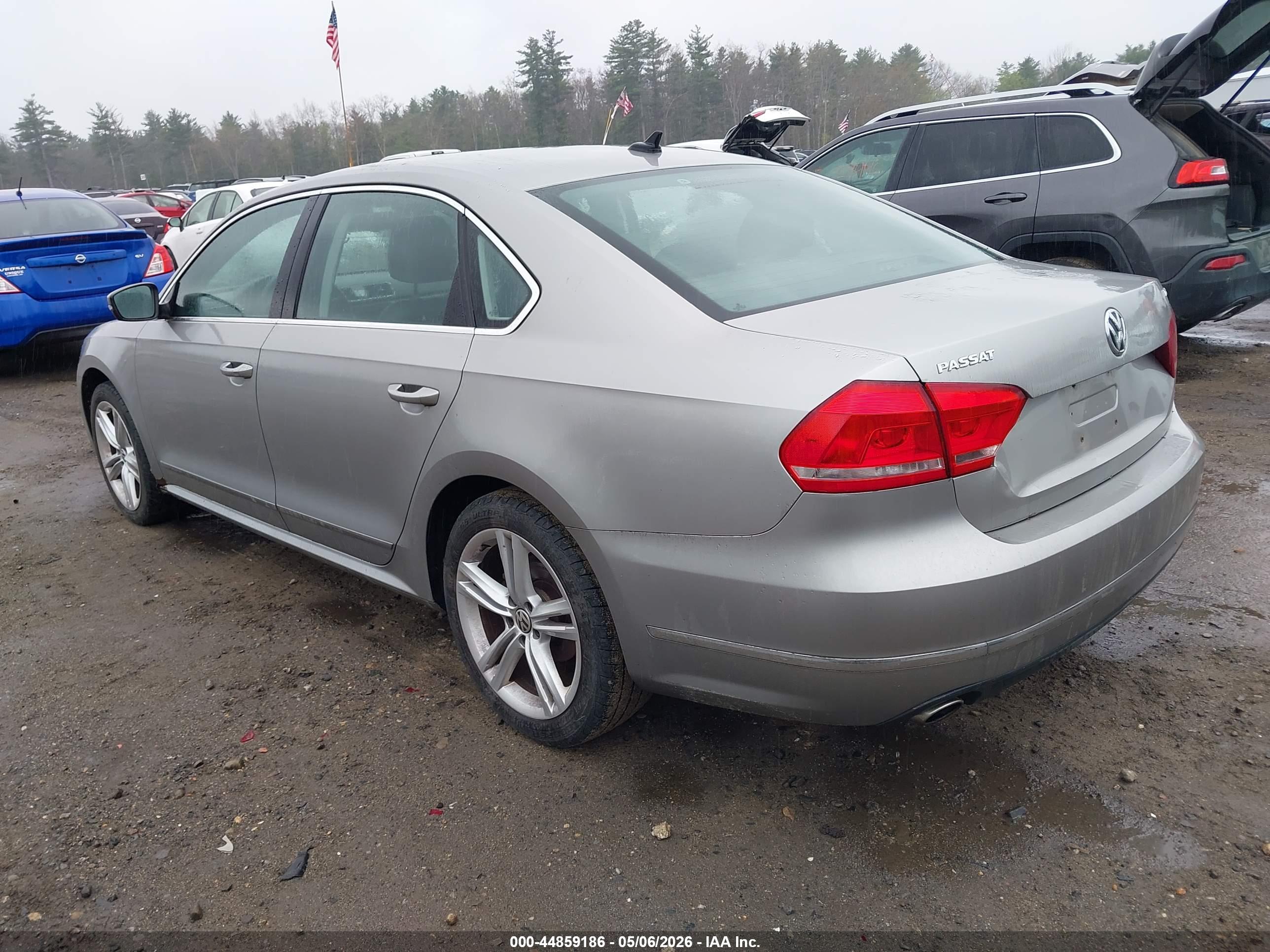 VOLKSWAGEN PASSAT image 3
