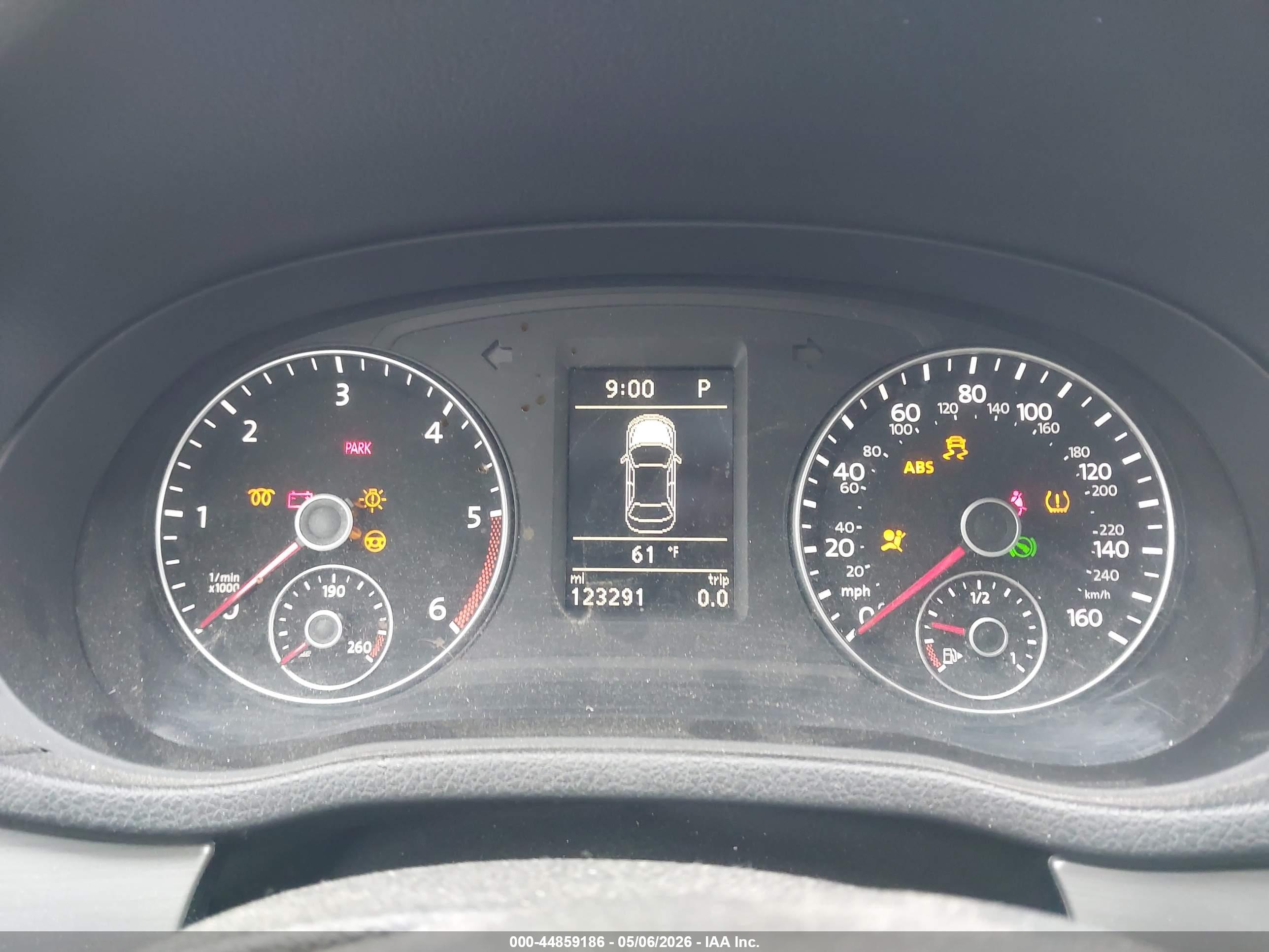 VOLKSWAGEN PASSAT image 7