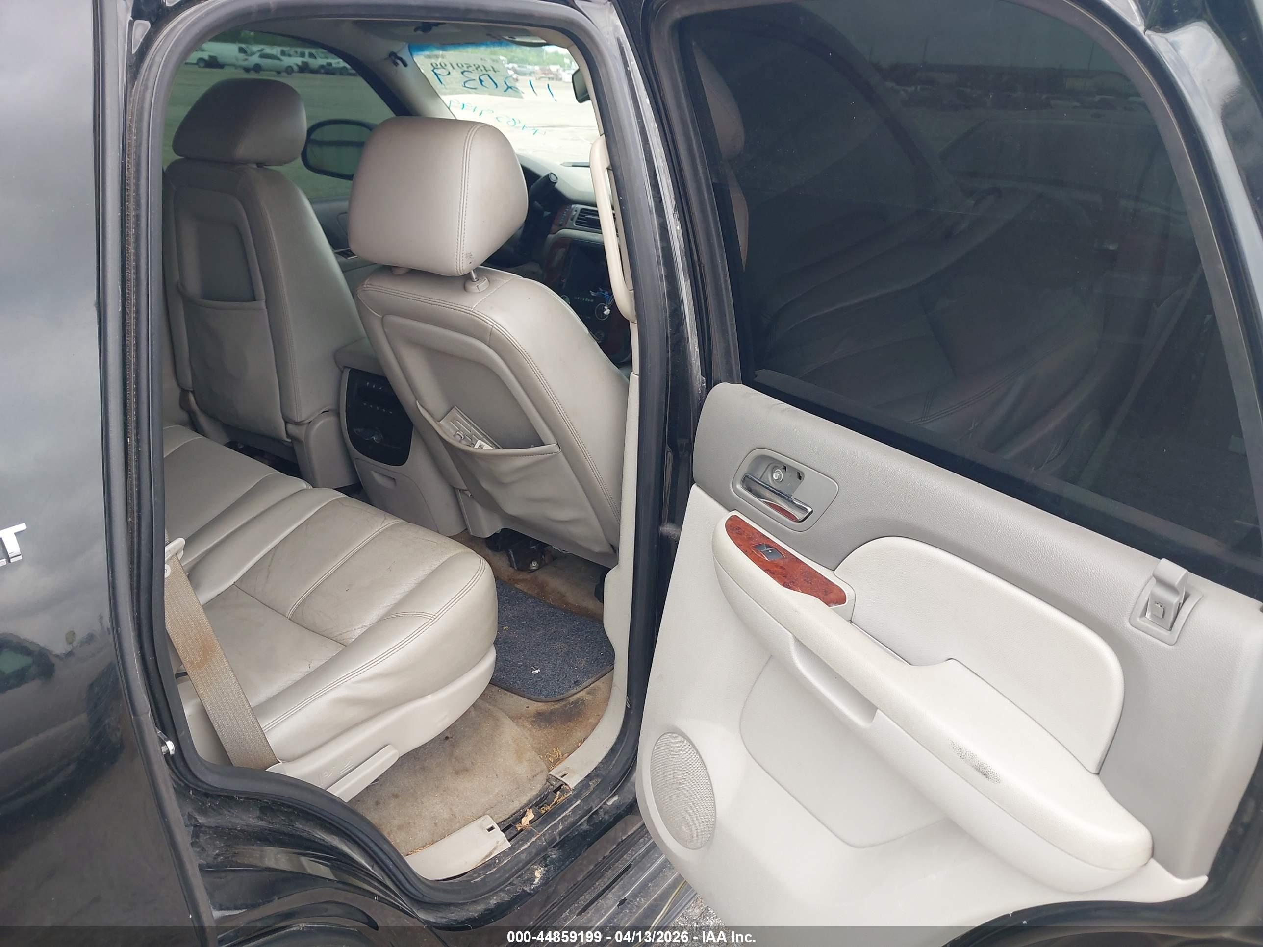 CHEVROLET TAHOE image 8