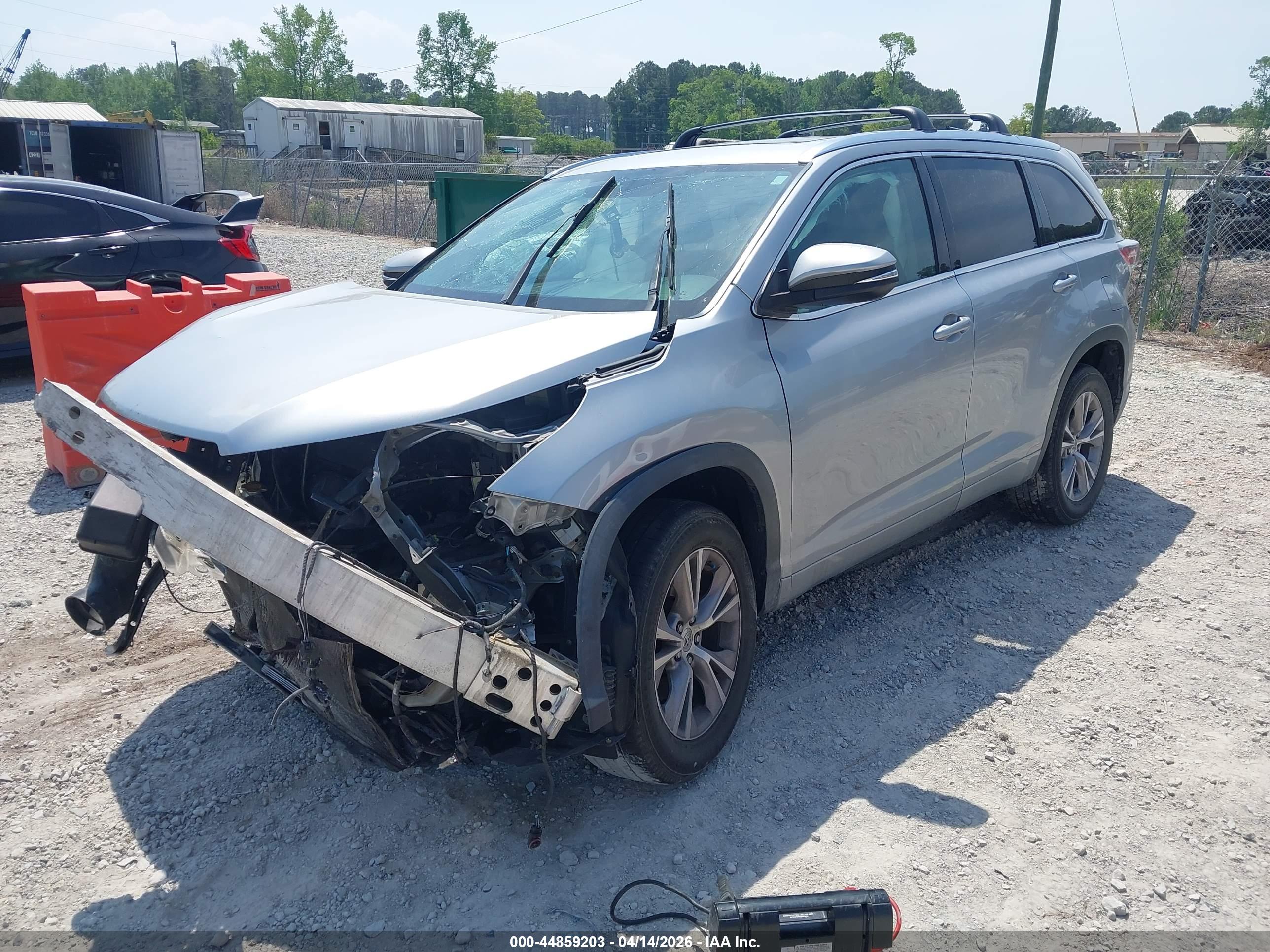 TOYOTA HIGHLANDER image 2