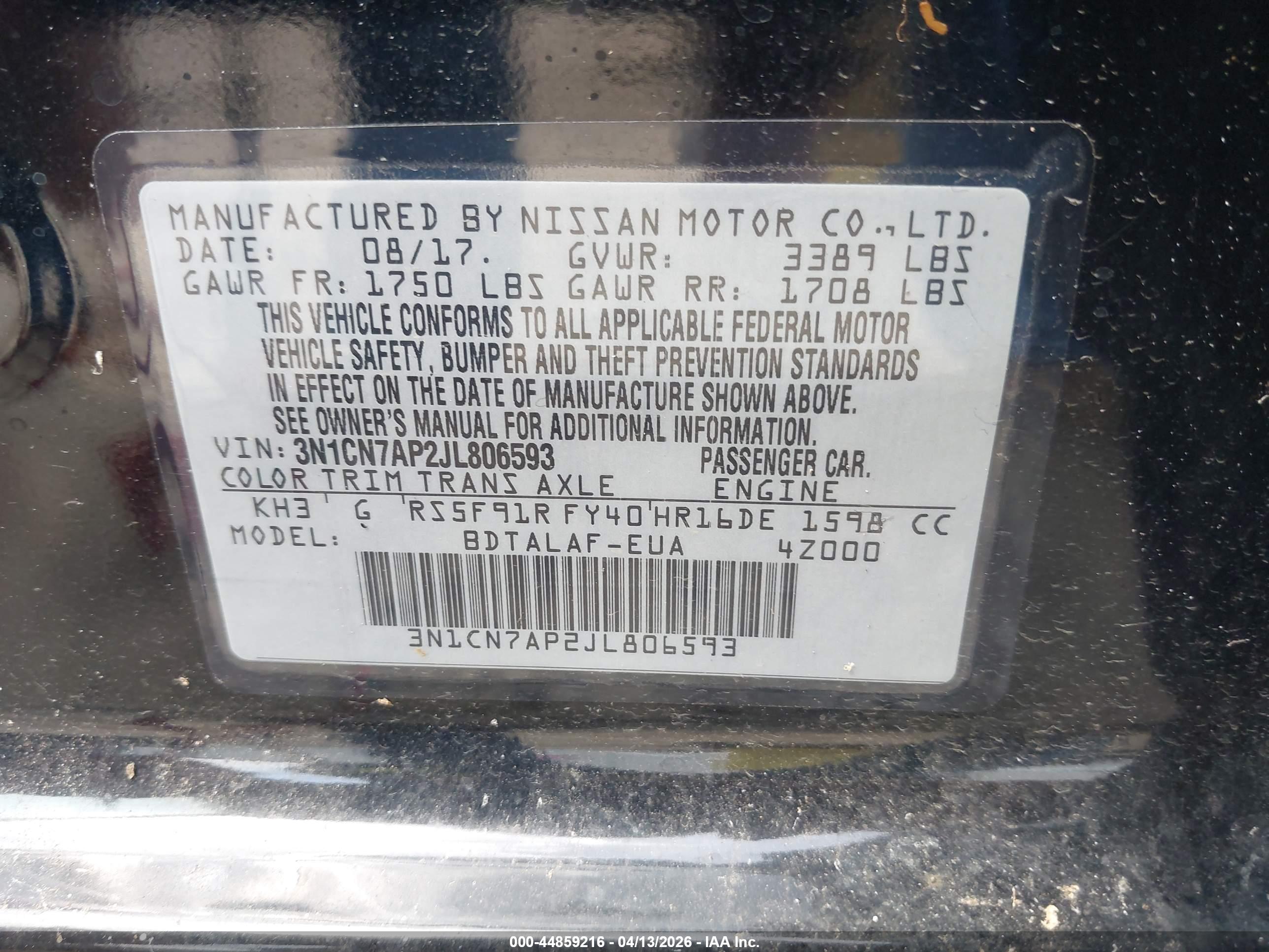 NISSAN VERSA image 9