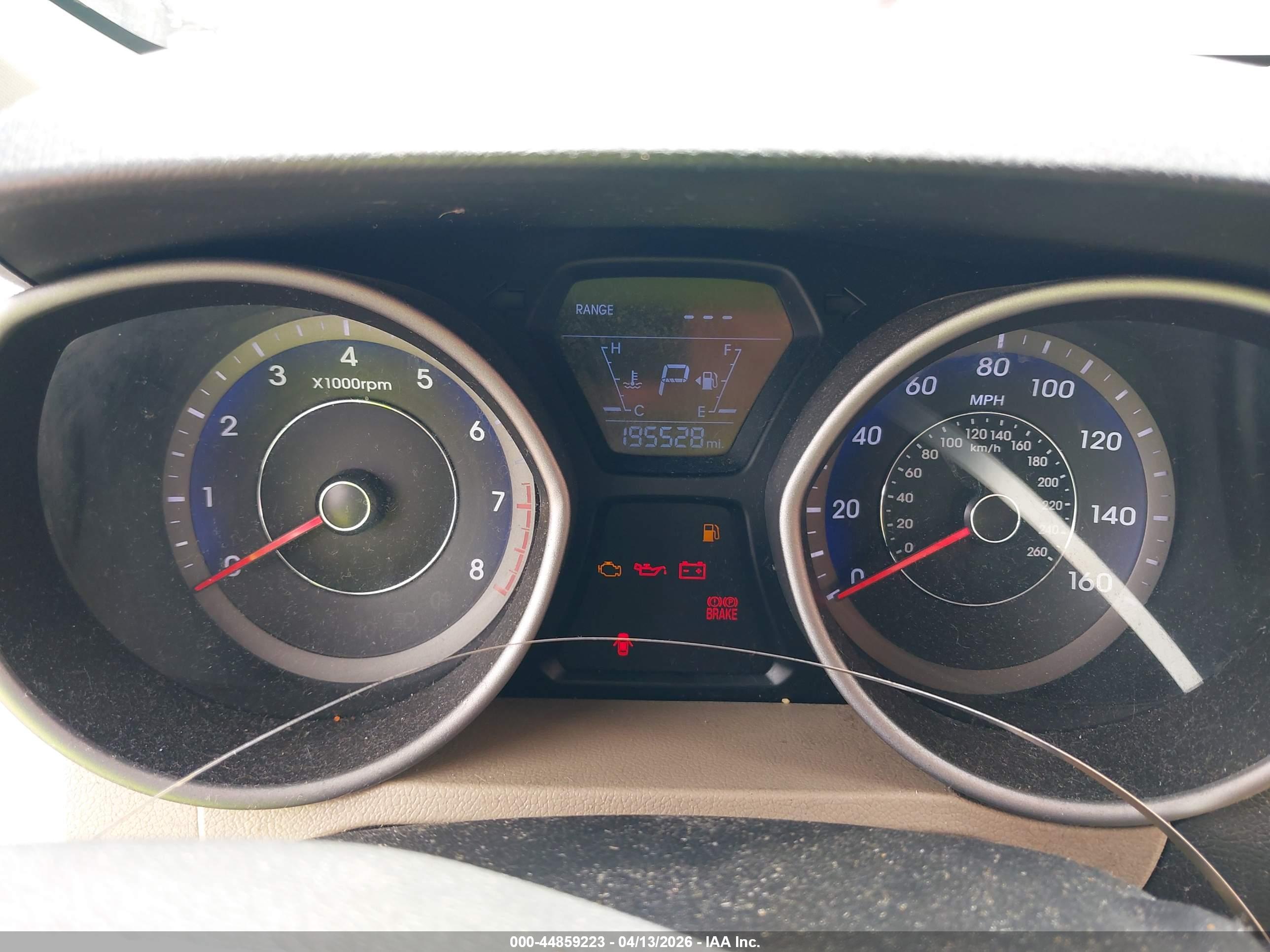 HYUNDAI ELANTRA image 7