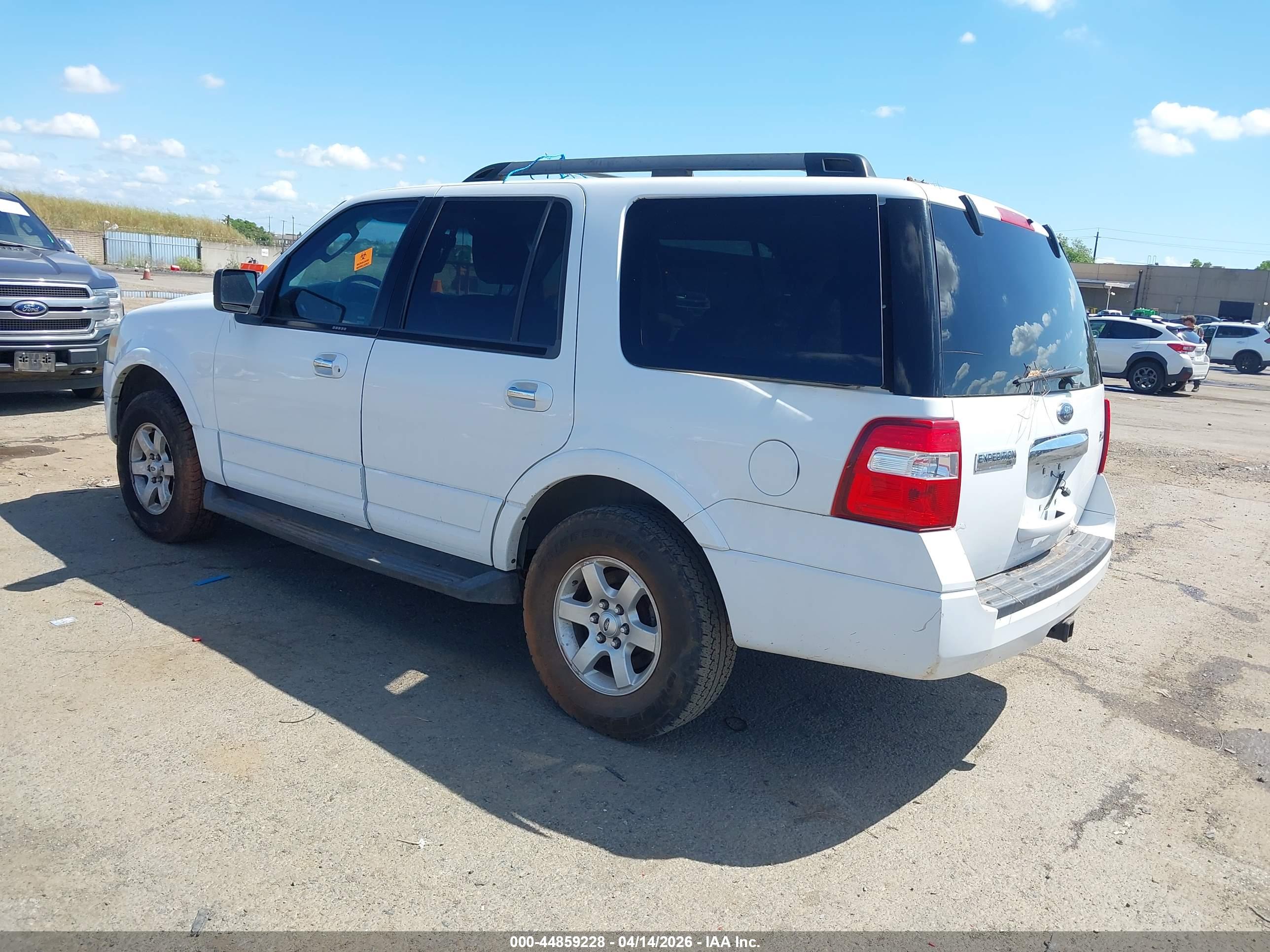 FORD EXPEDITION image 3
