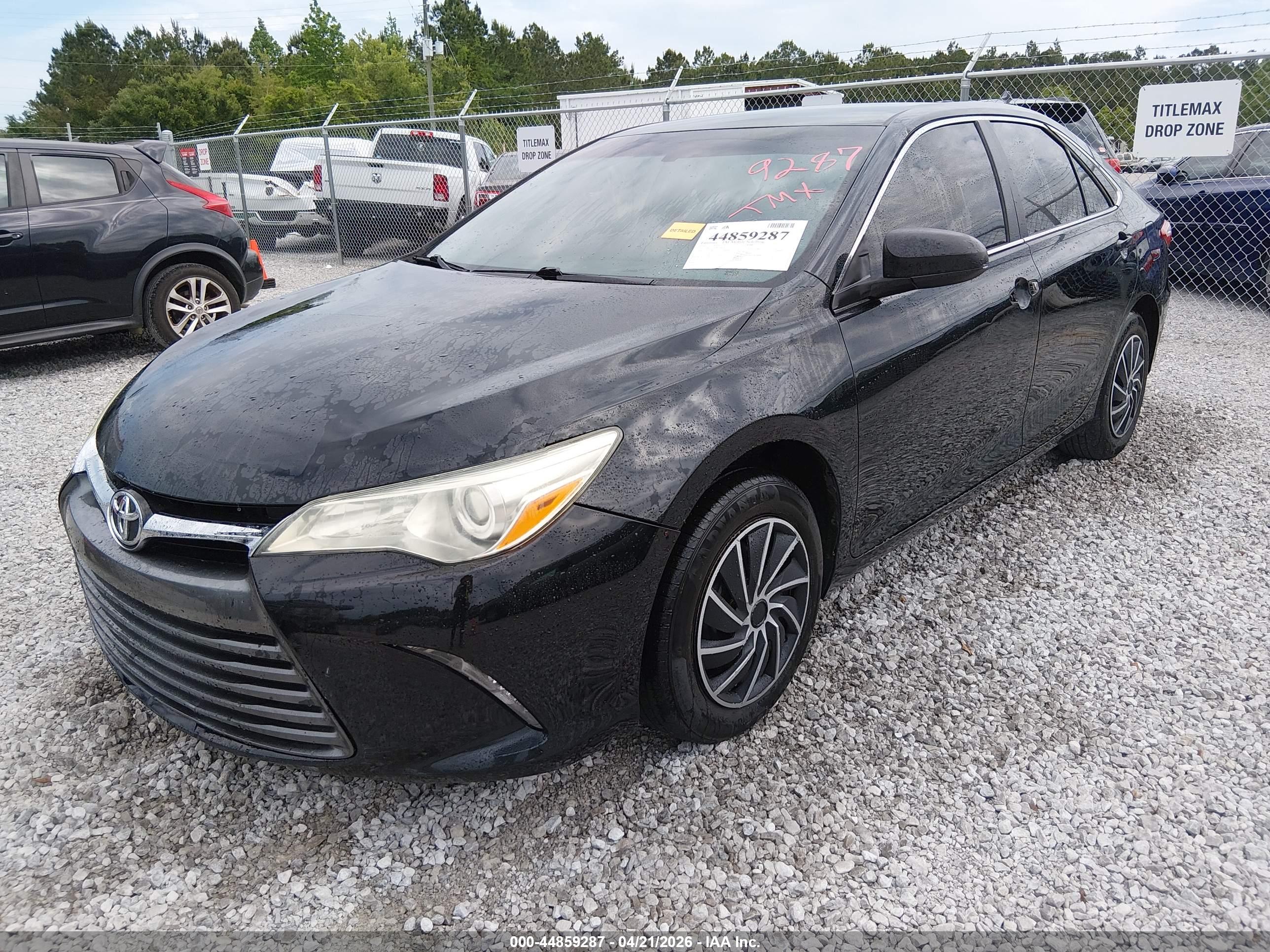 TOYOTA CAMRY image 2