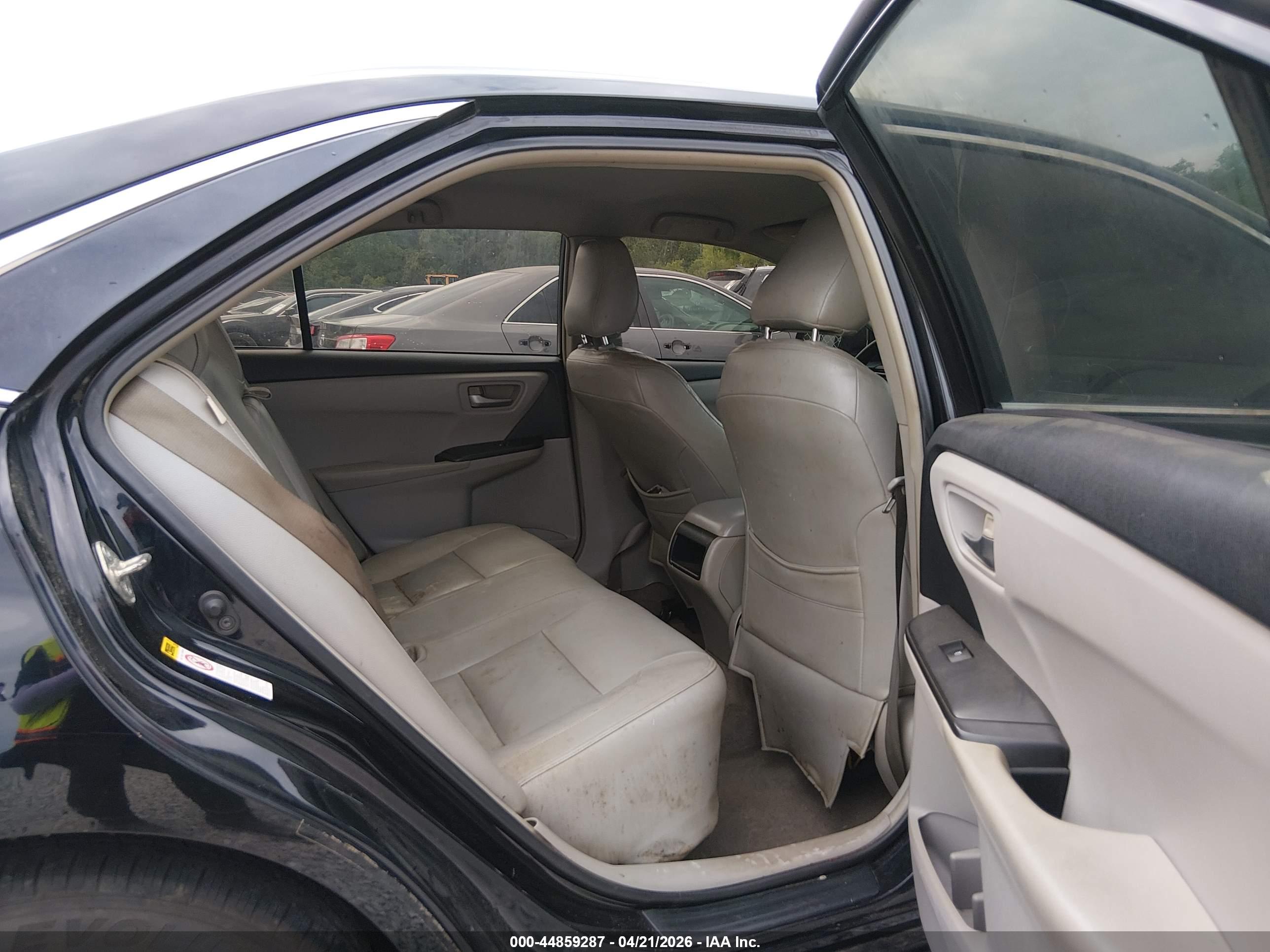 TOYOTA CAMRY image 8