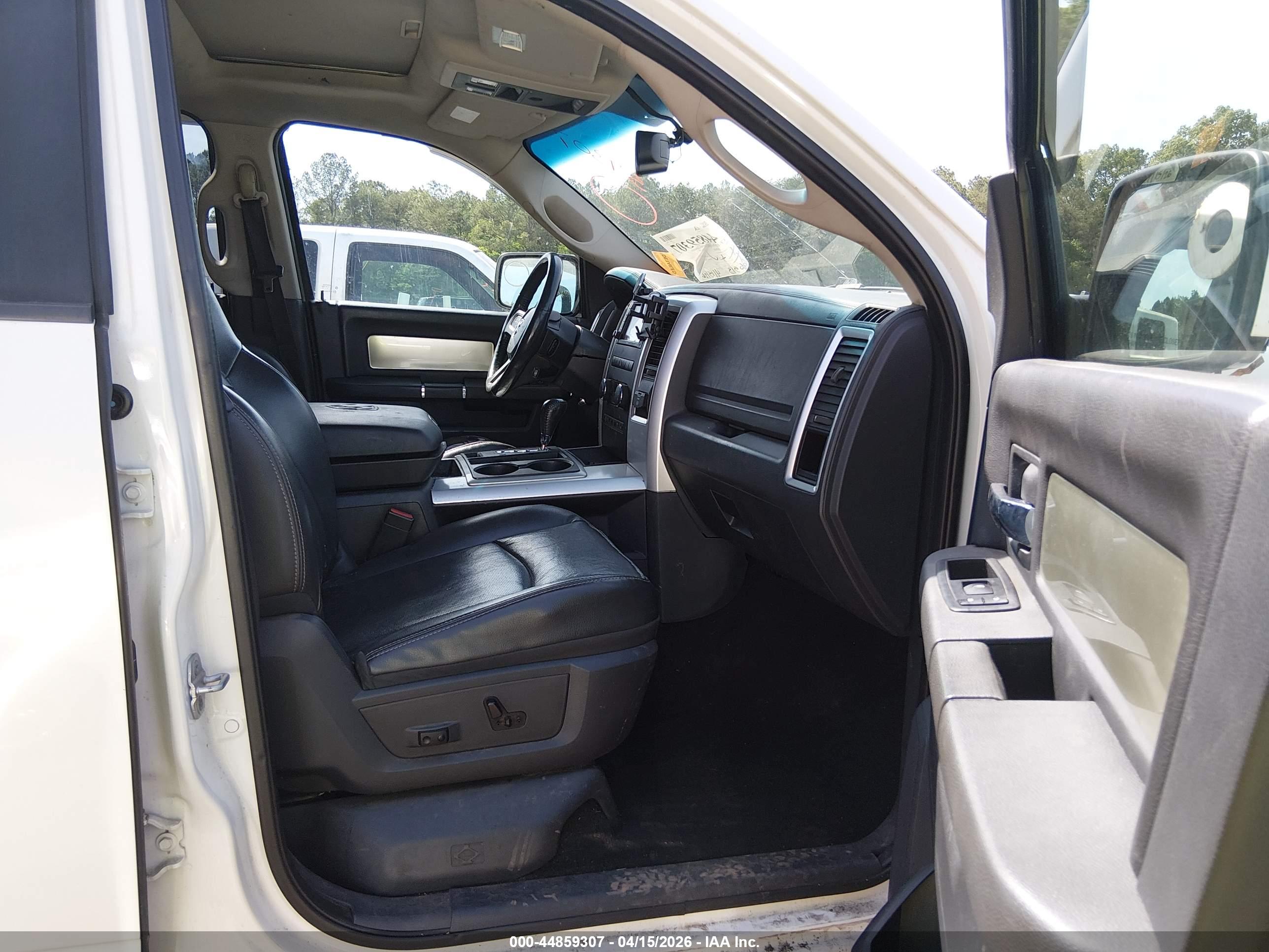 DODGE RAM image 5