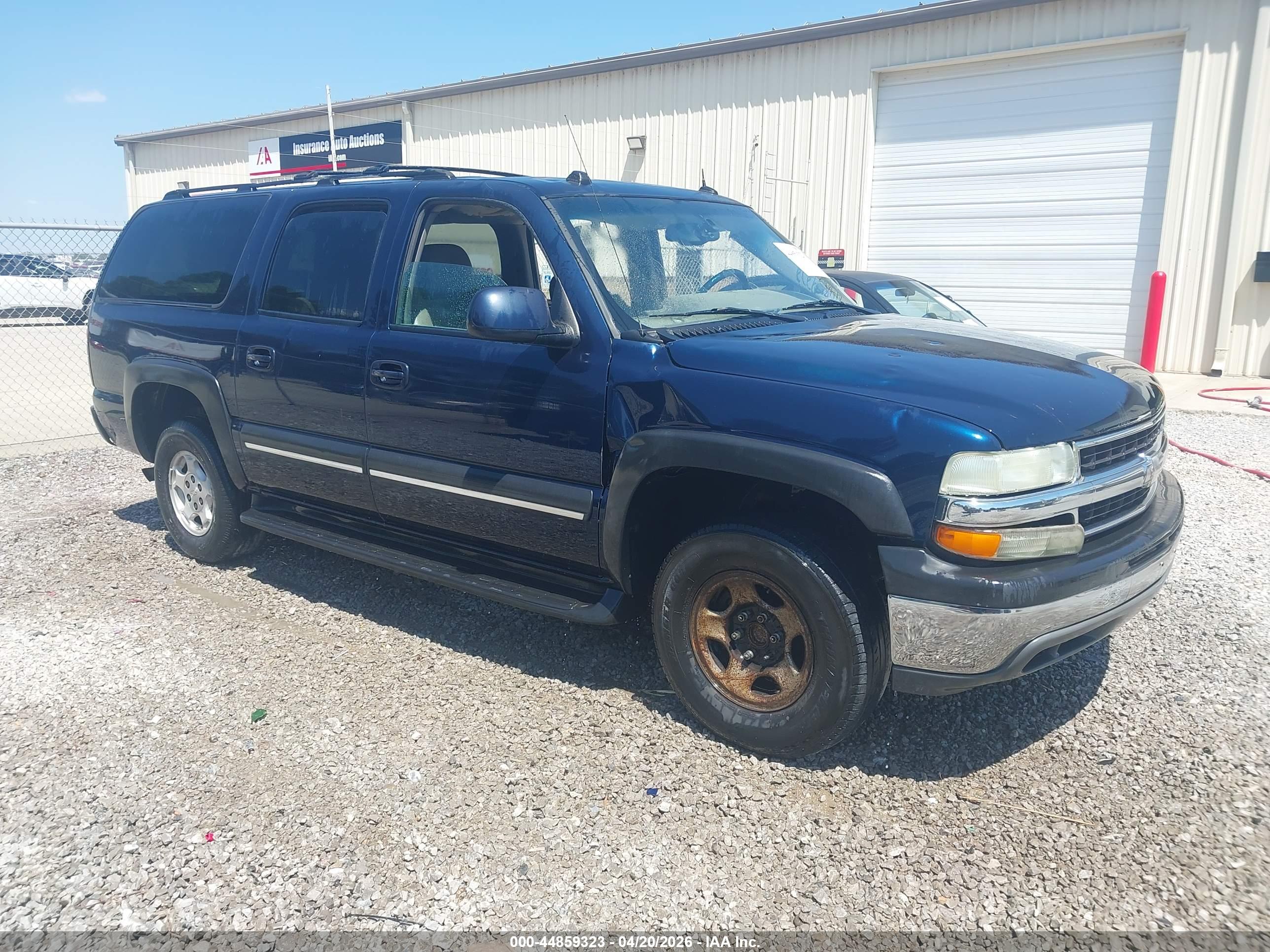 CHEVROLET SUBURBAN image 6