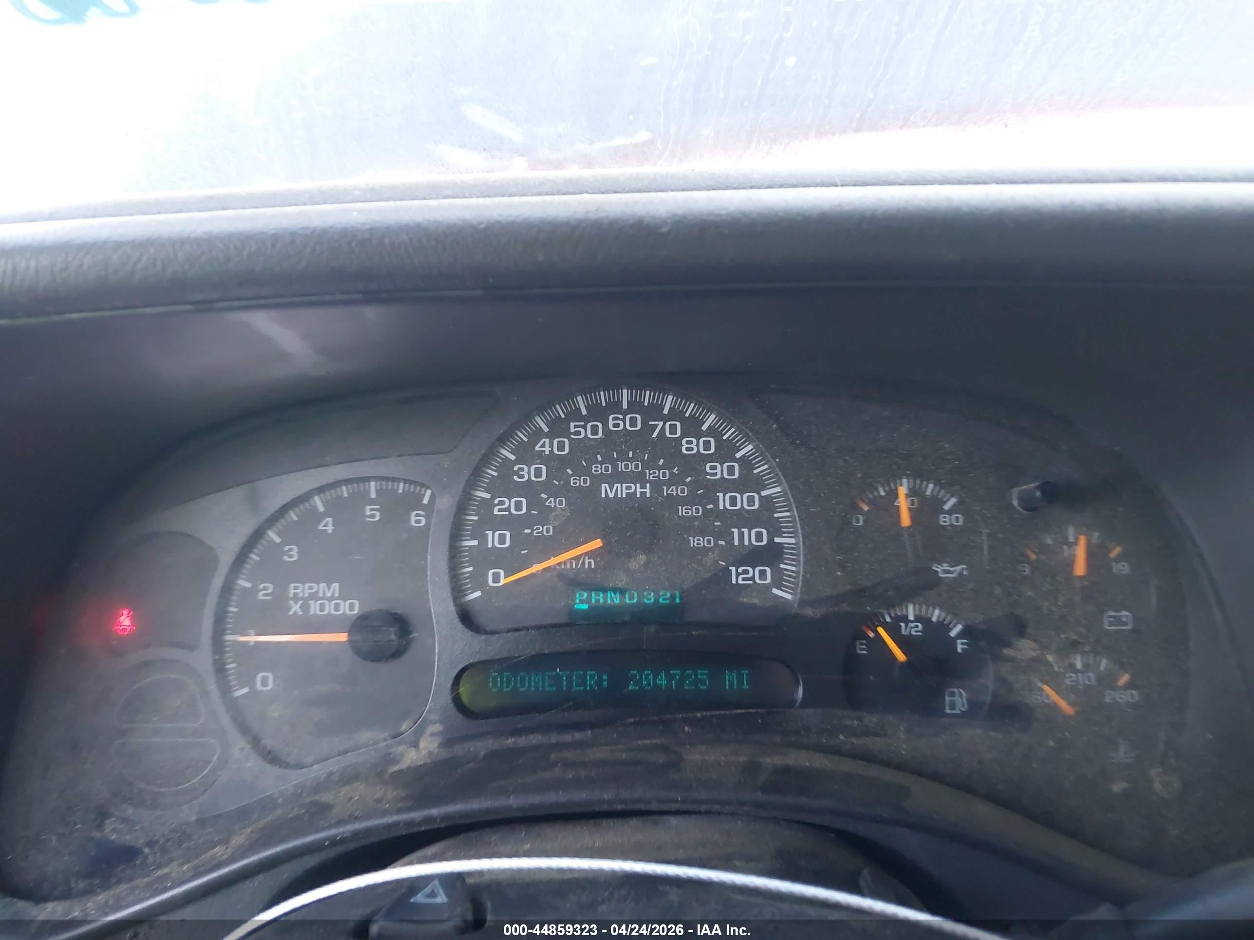 CHEVROLET SUBURBAN image 7