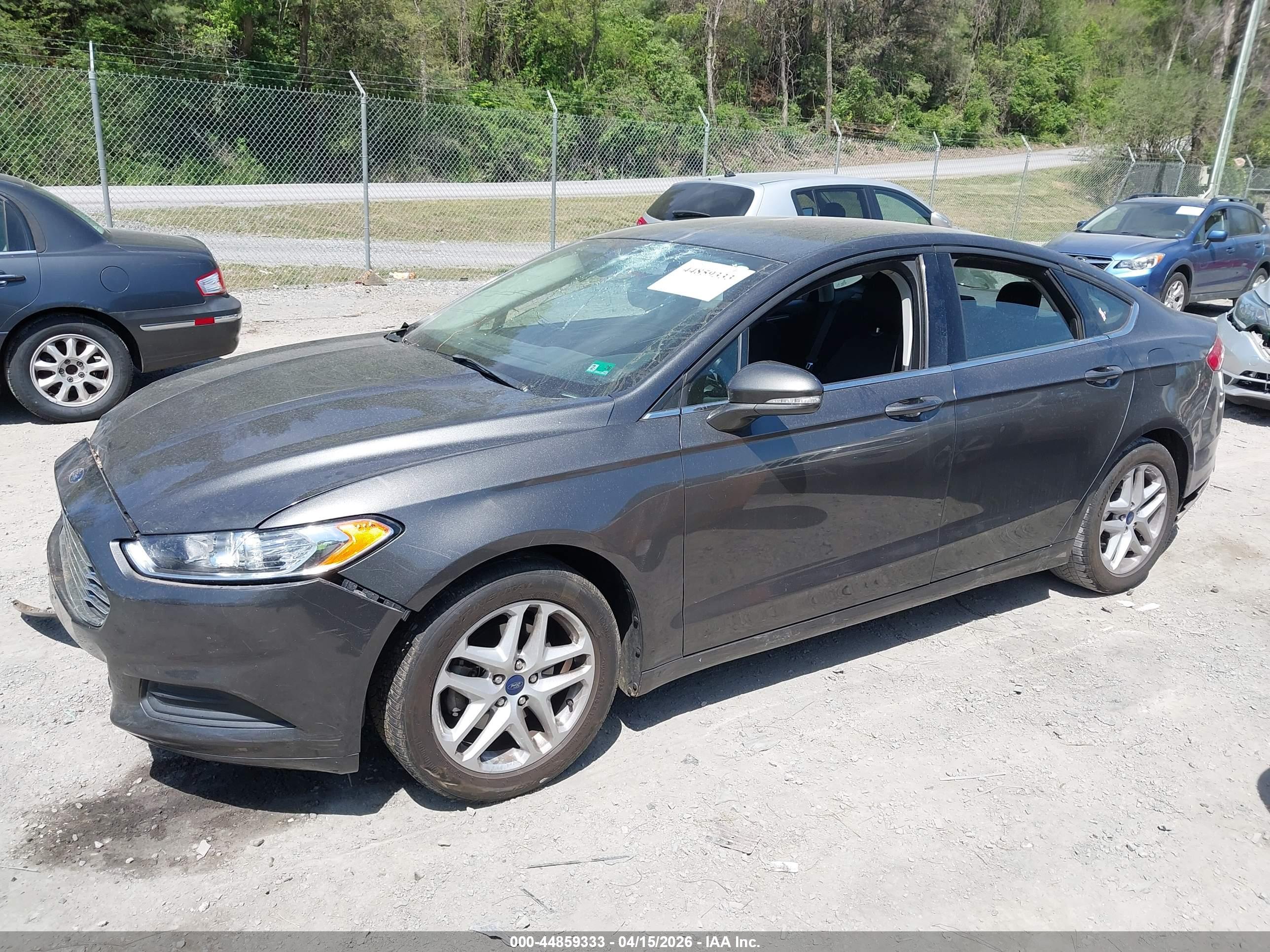 FORD FUSION image 2