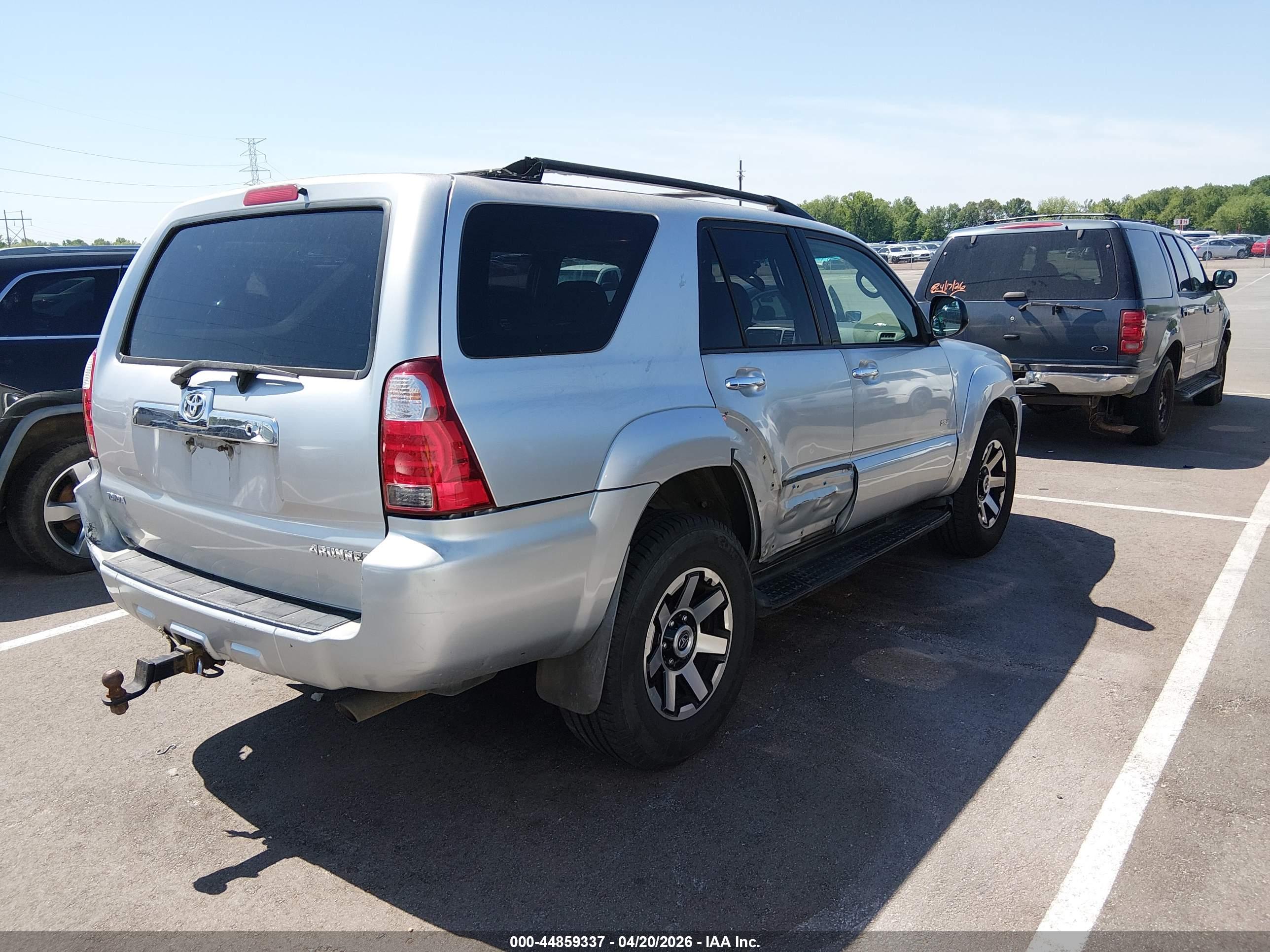 TOYOTA 4RUNNER image 4