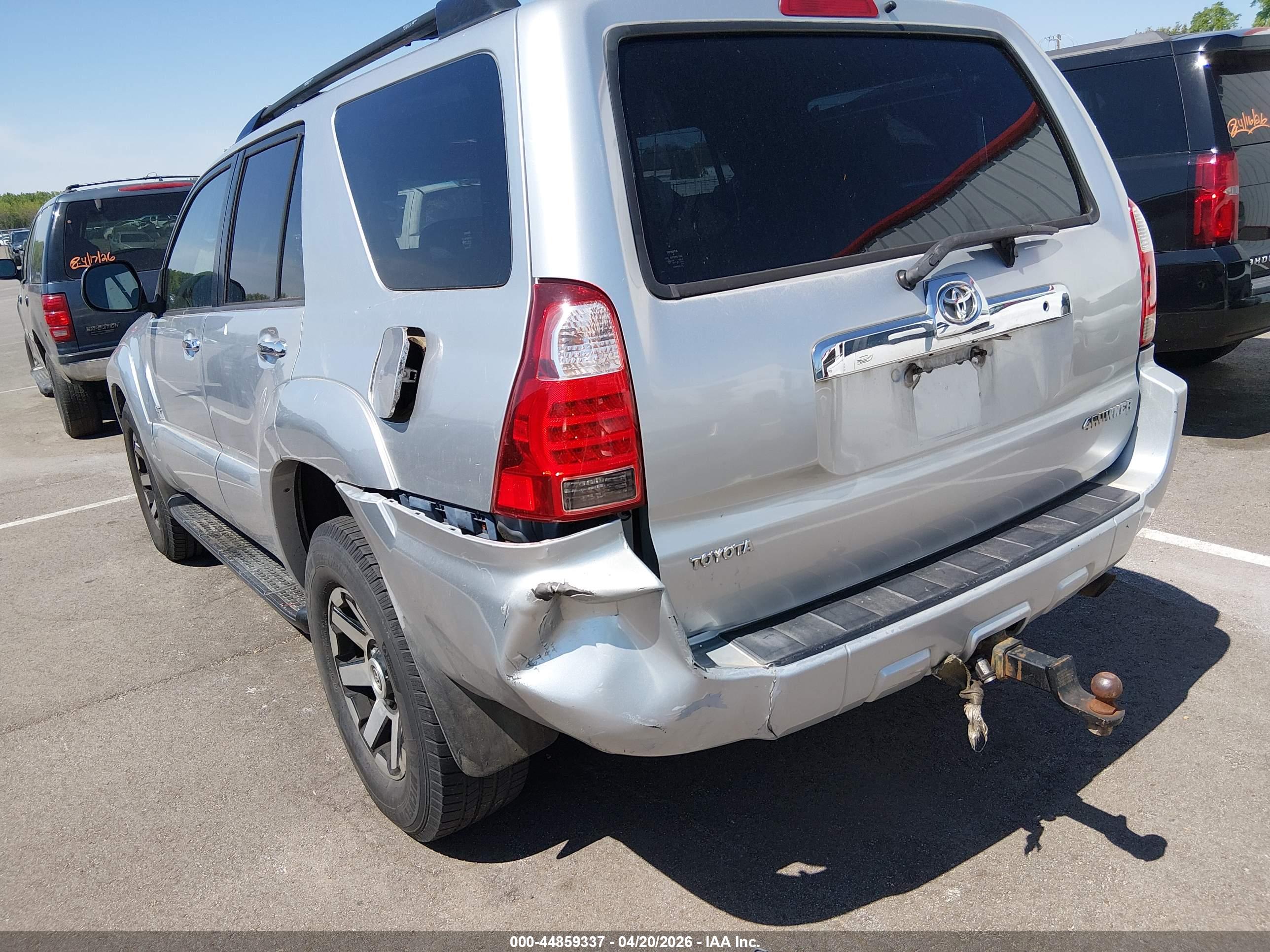 TOYOTA 4RUNNER image 6