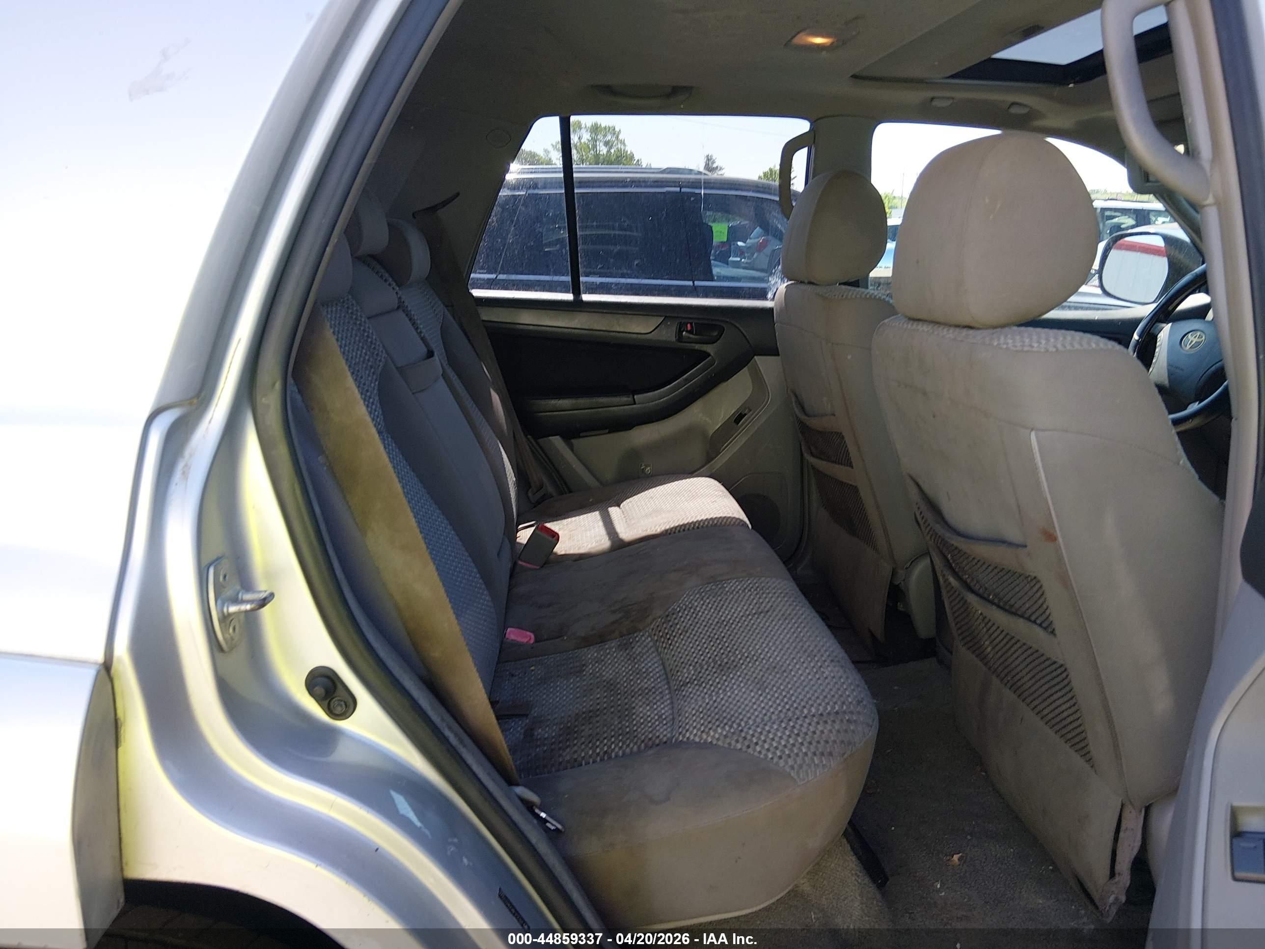 TOYOTA 4RUNNER image 8