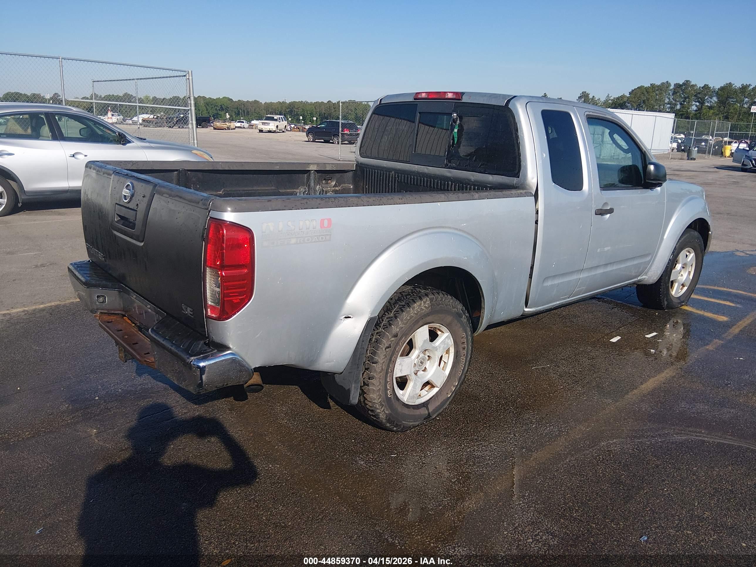 NISSAN FRONTIER image 4