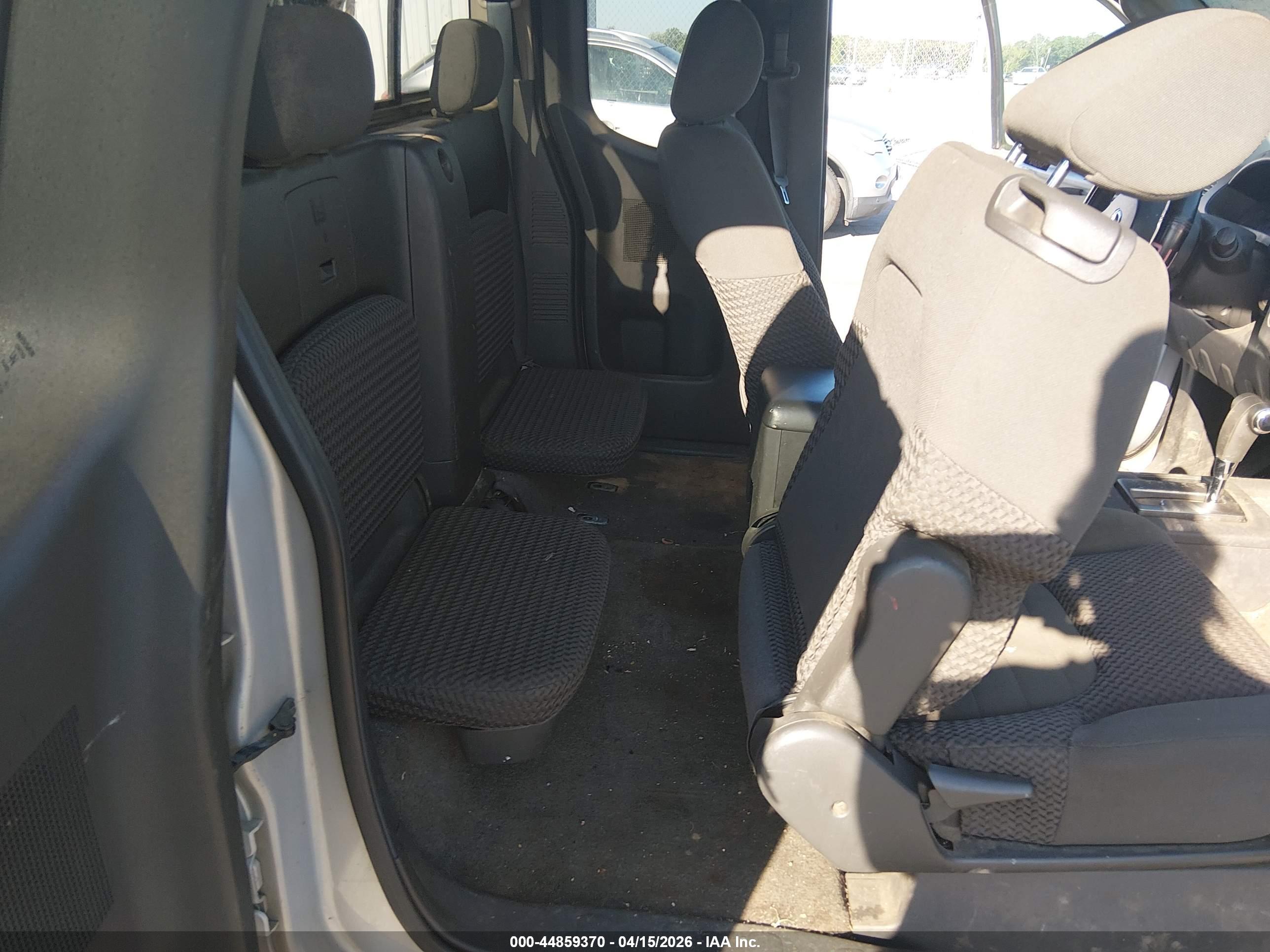 NISSAN FRONTIER image 8