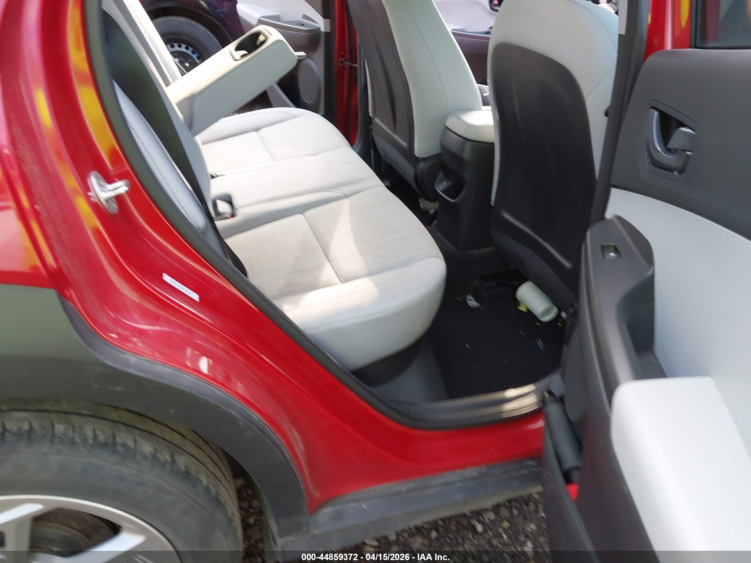 HYUNDAI KONA image 8