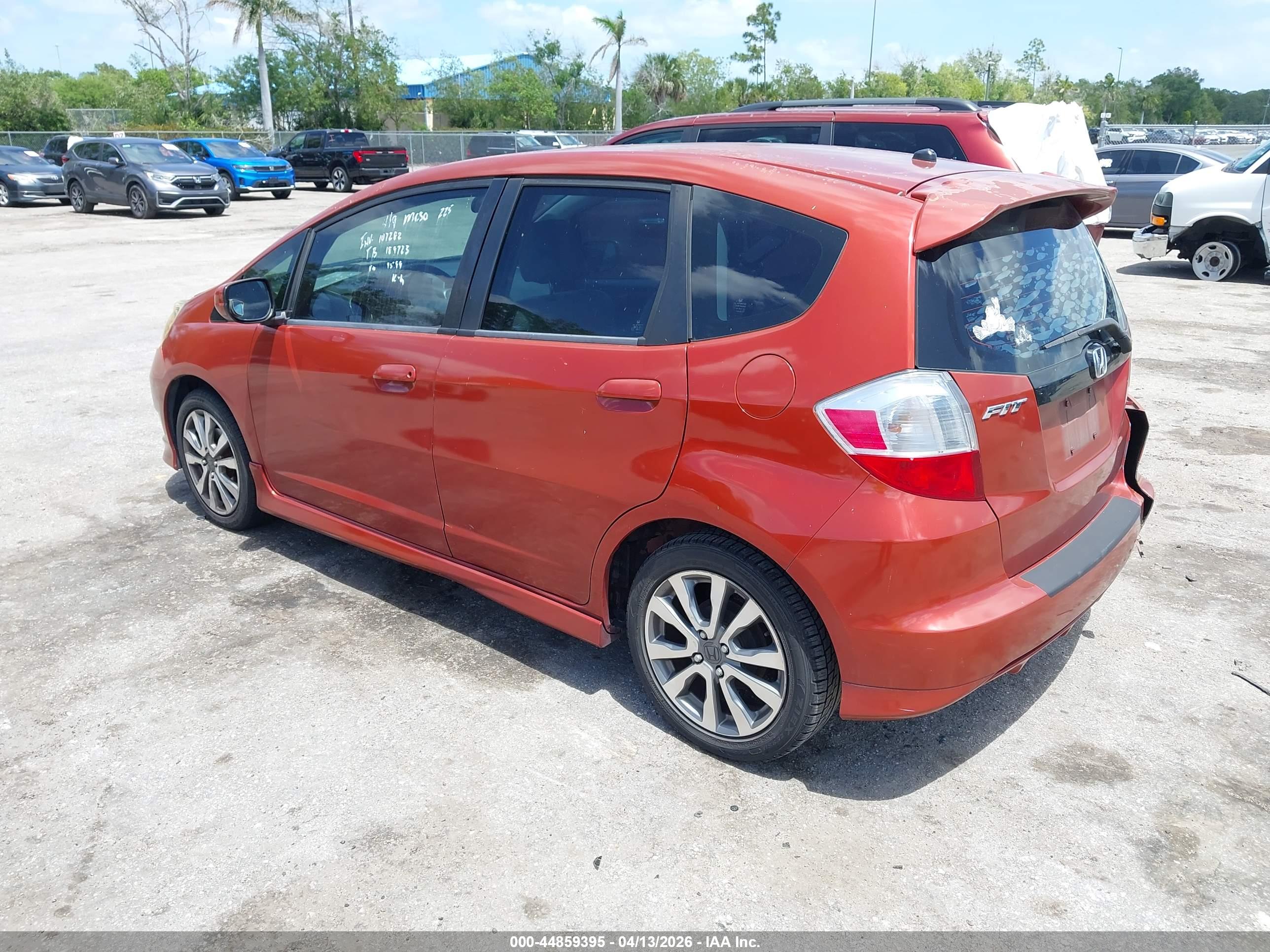HONDA FIT image 3