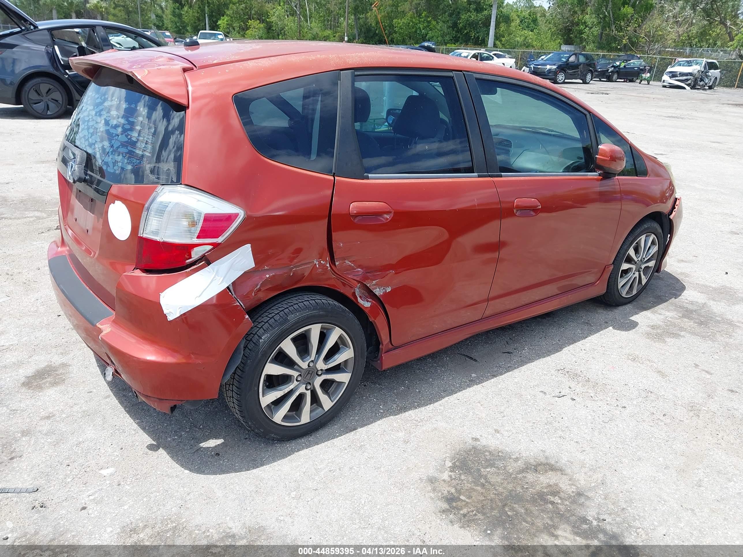 HONDA FIT image 4