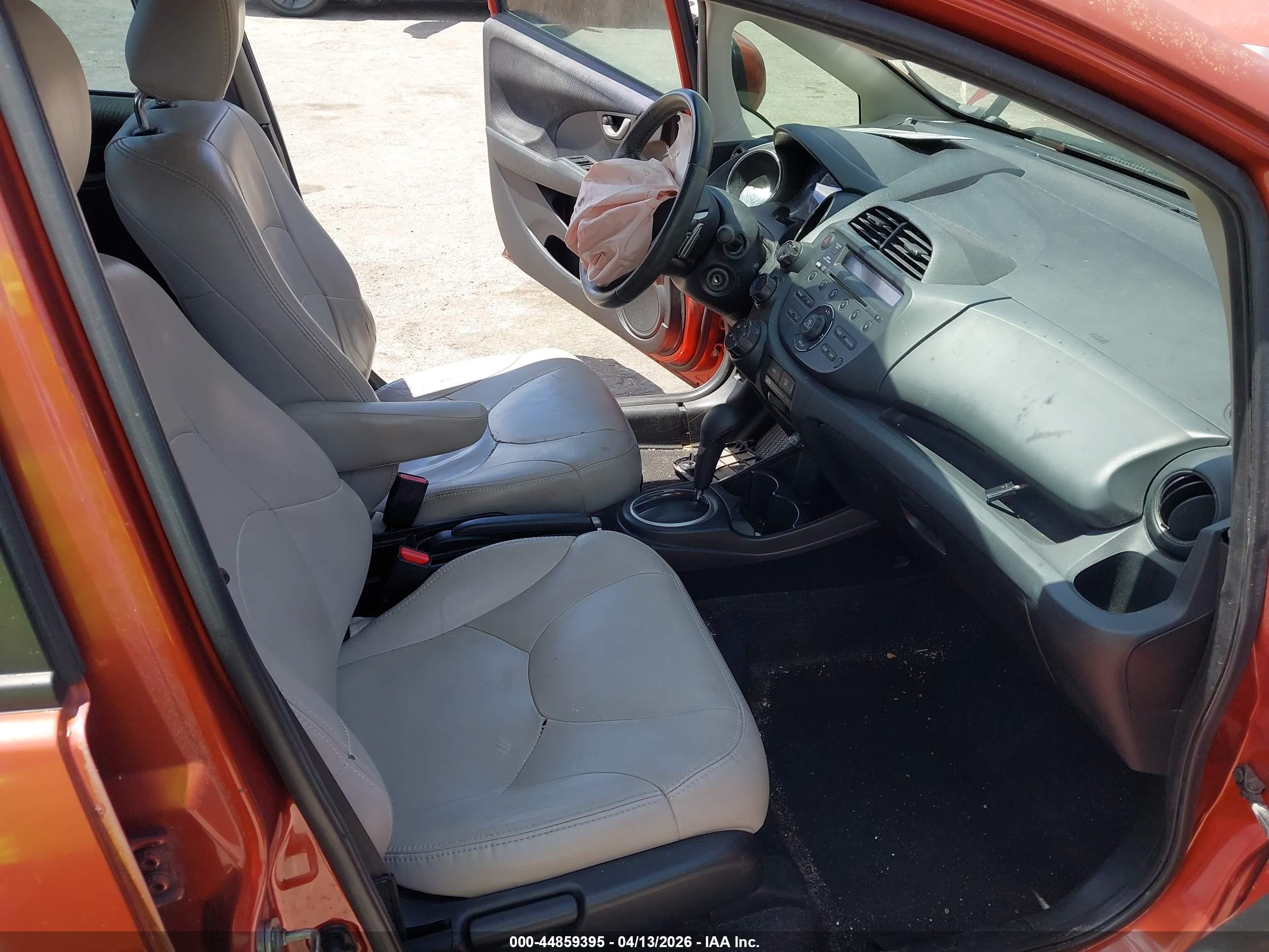 HONDA FIT image 5