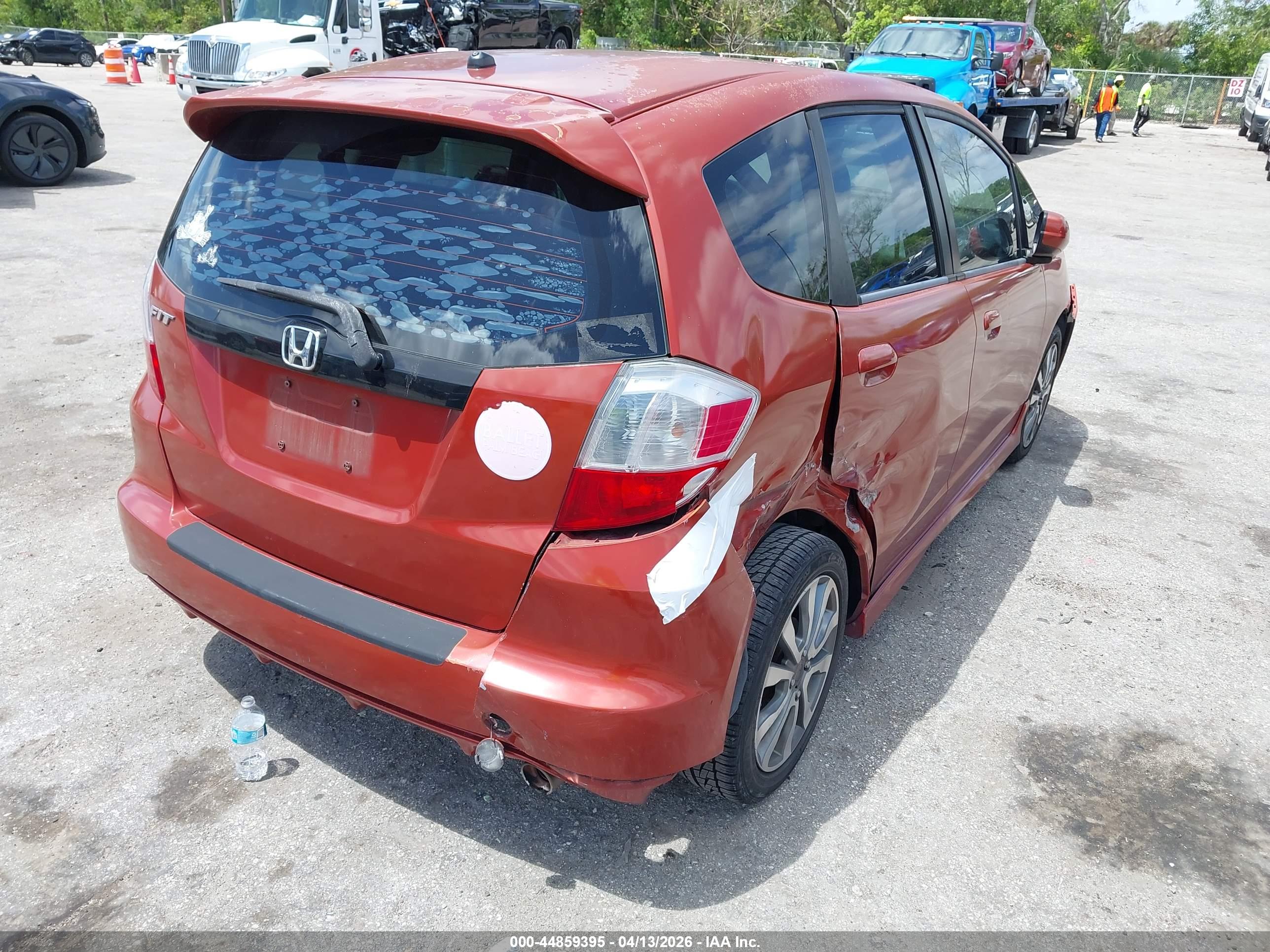 HONDA FIT image 6