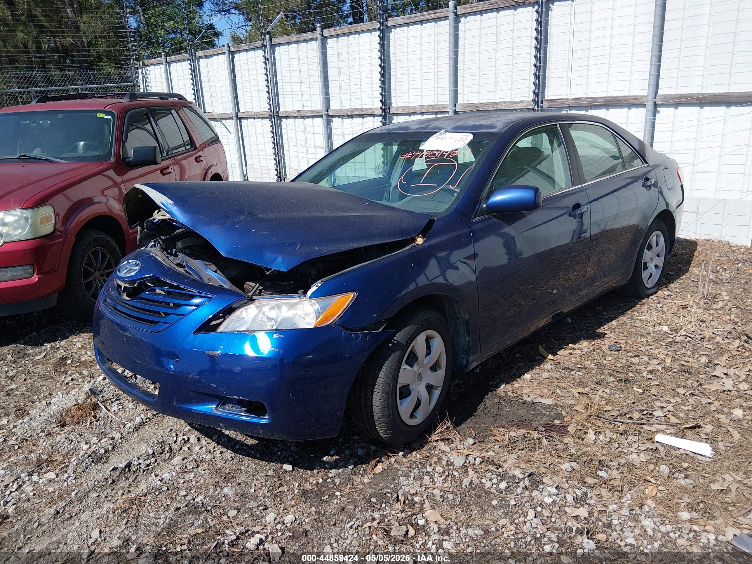 TOYOTA CAMRY image 2