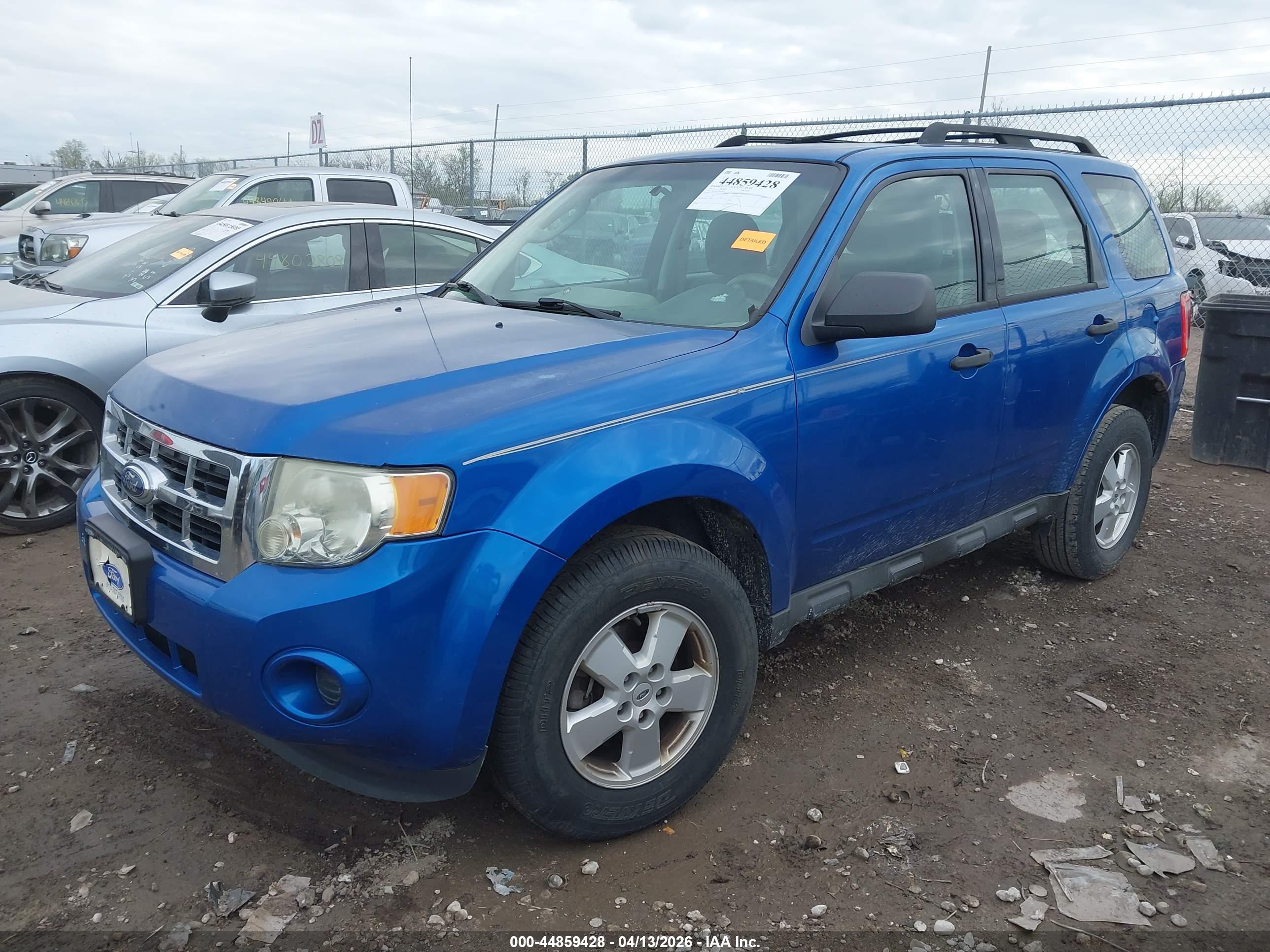 FORD ESCAPE image 2