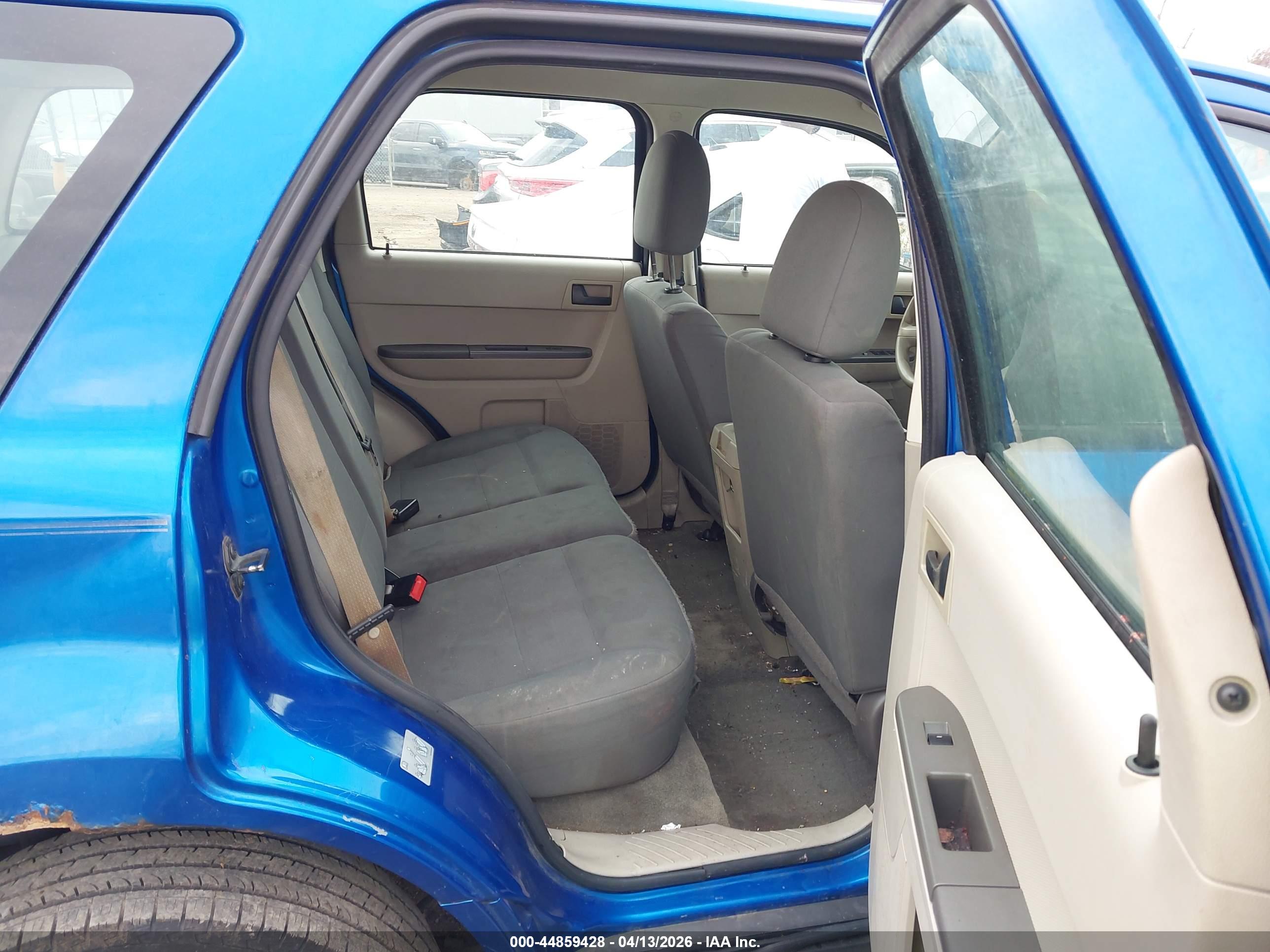 FORD ESCAPE image 8