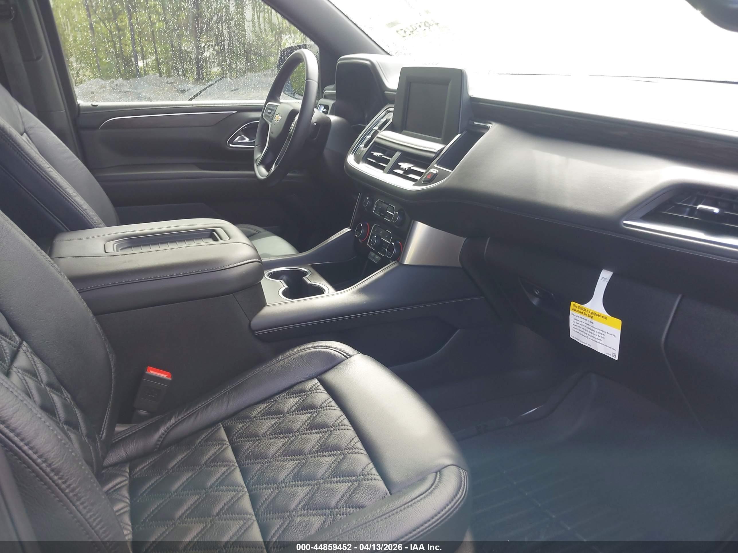 CHEVROLET SUBURBAN image 5