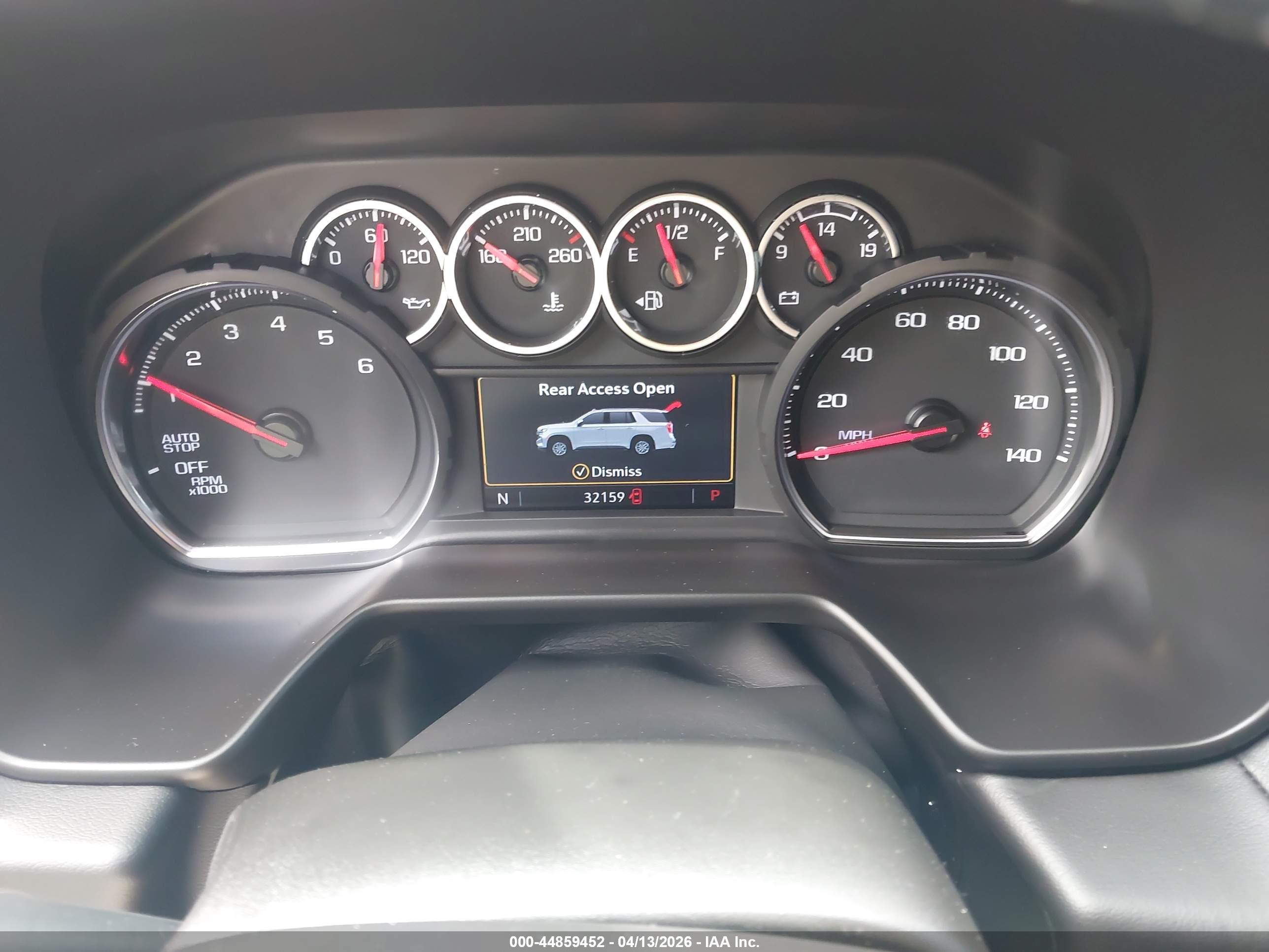 CHEVROLET SUBURBAN image 7