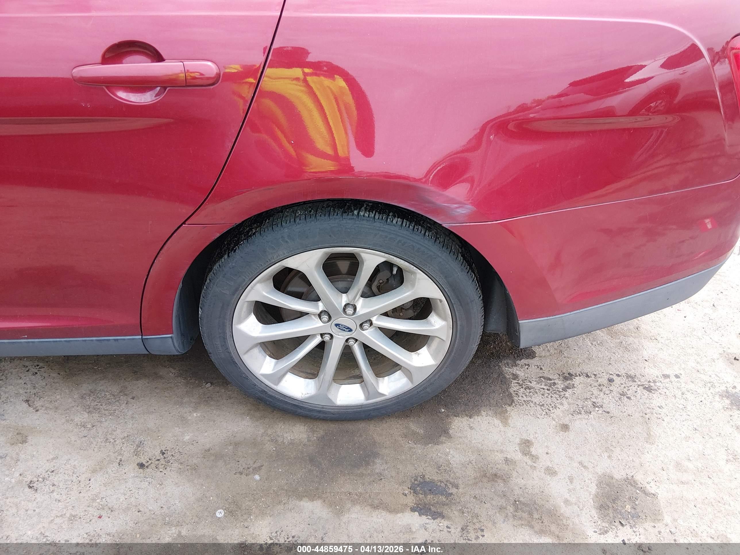 FORD TAURUS image 6