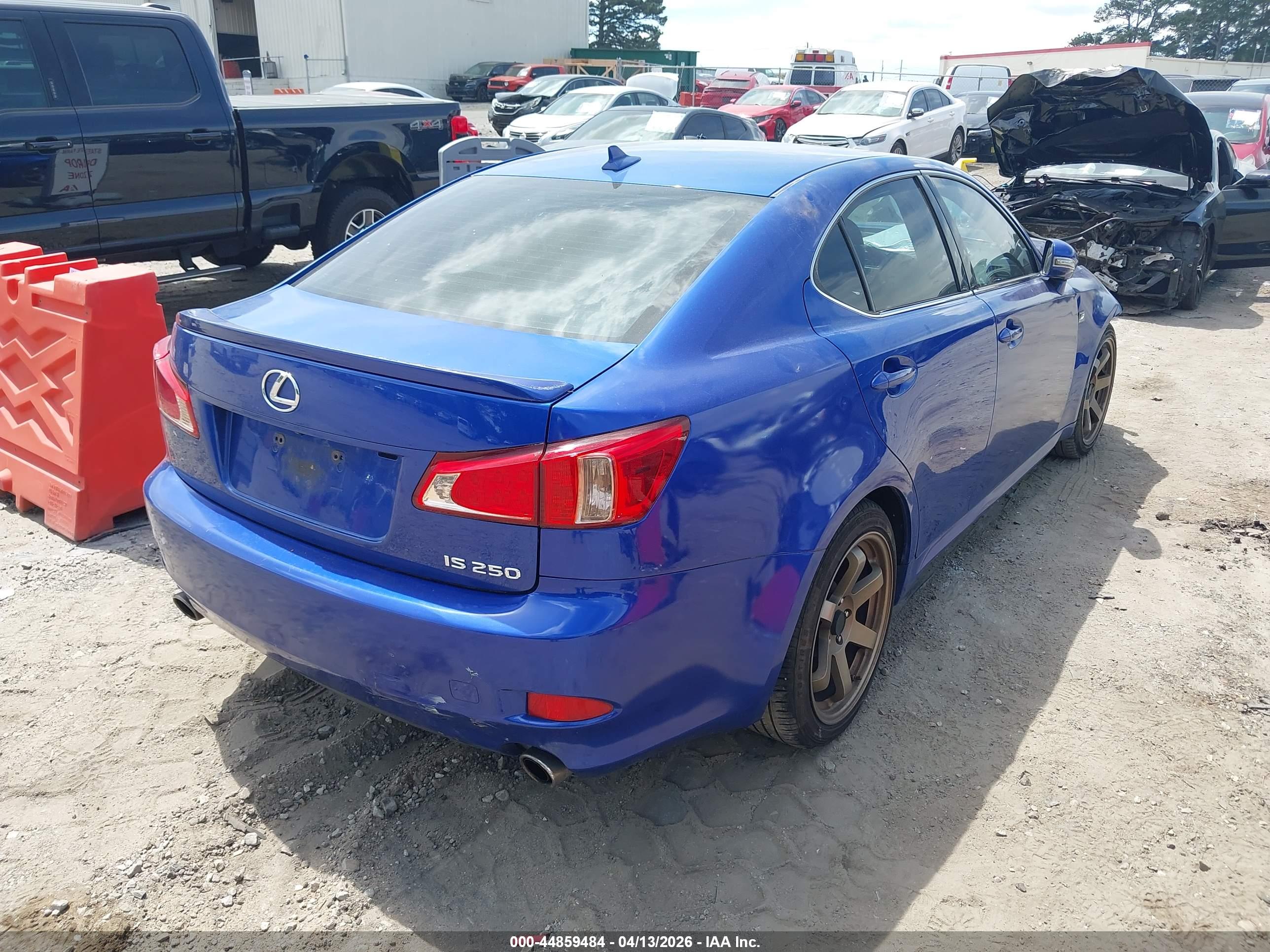 LEXUS IS image 4