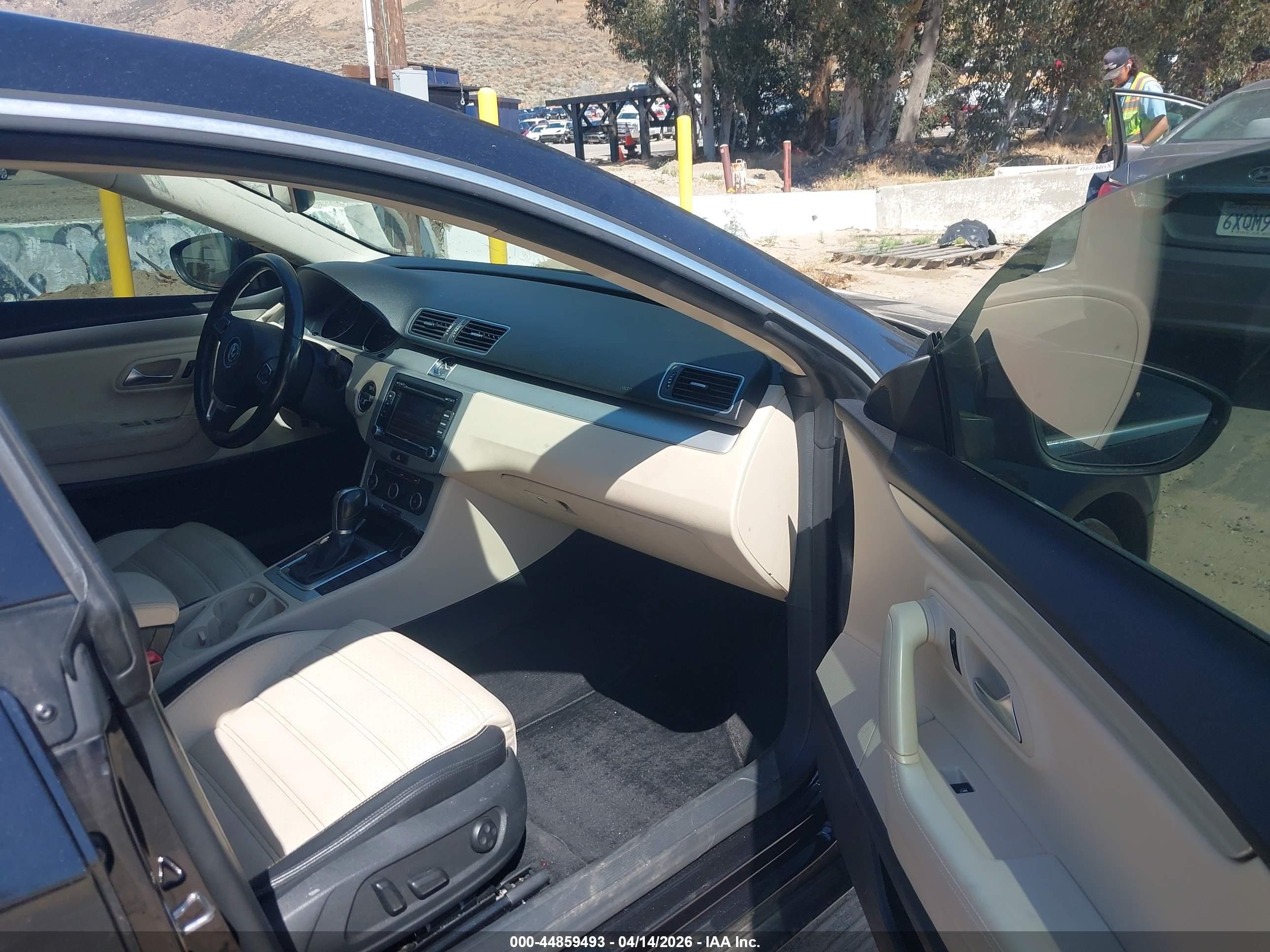 VOLKSWAGEN CC image 5