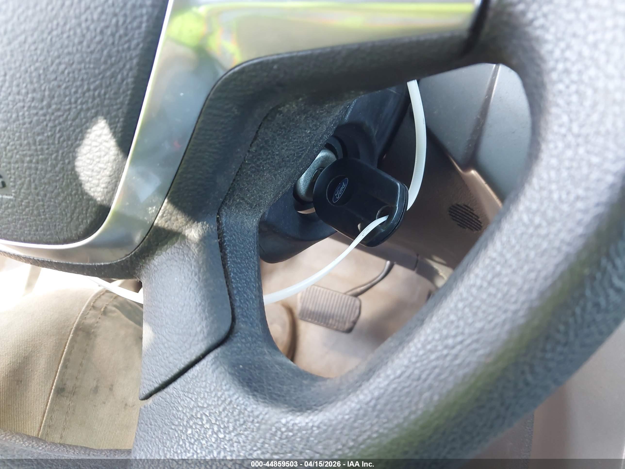 FORD ESCAPE image 11