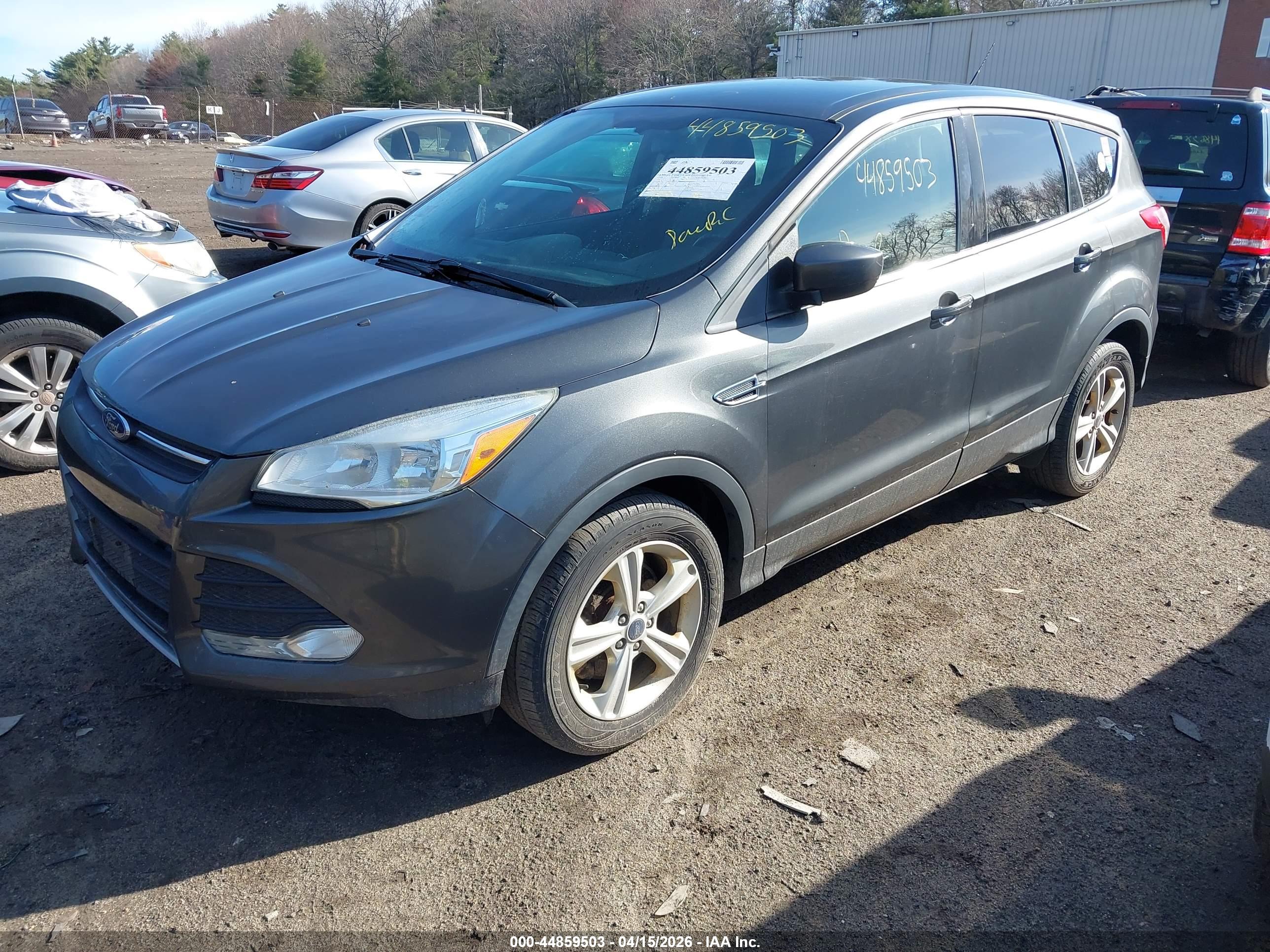 FORD ESCAPE image 2