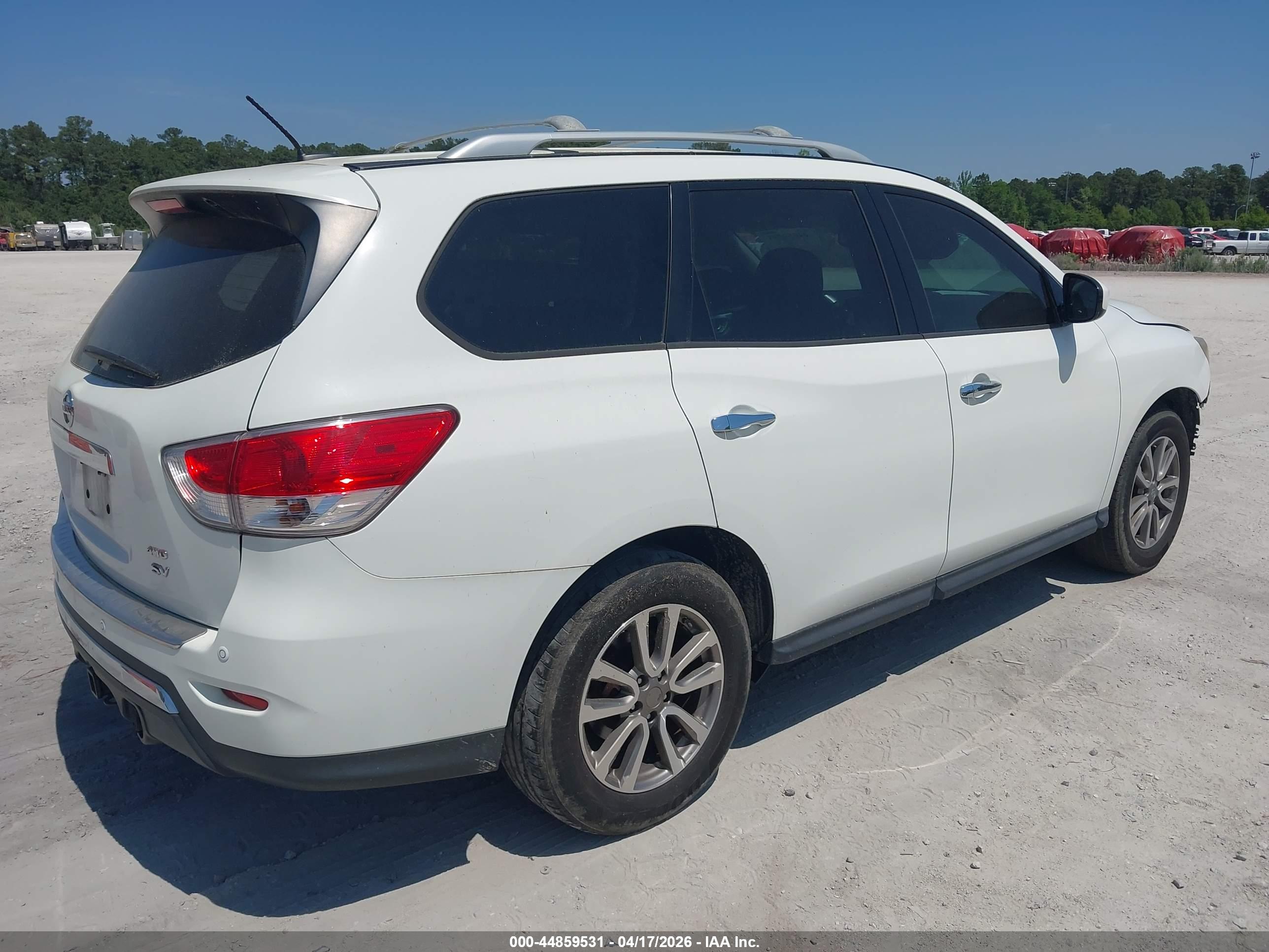 NISSAN PATHFINDER image 4