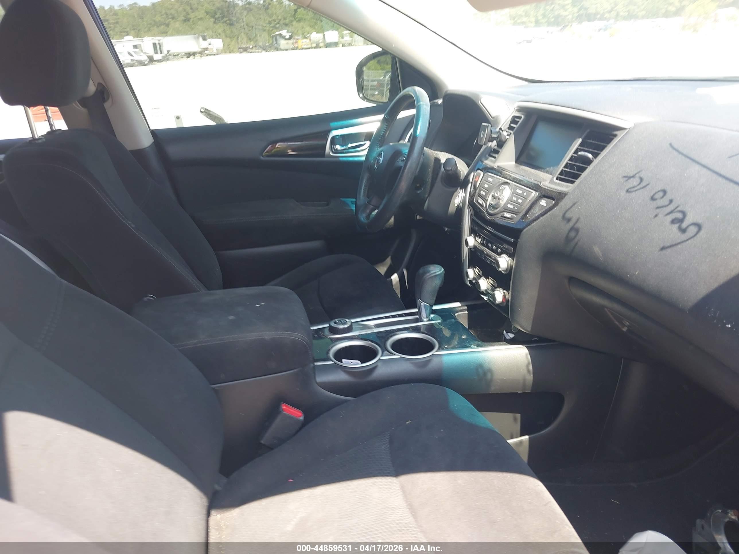 NISSAN PATHFINDER image 5