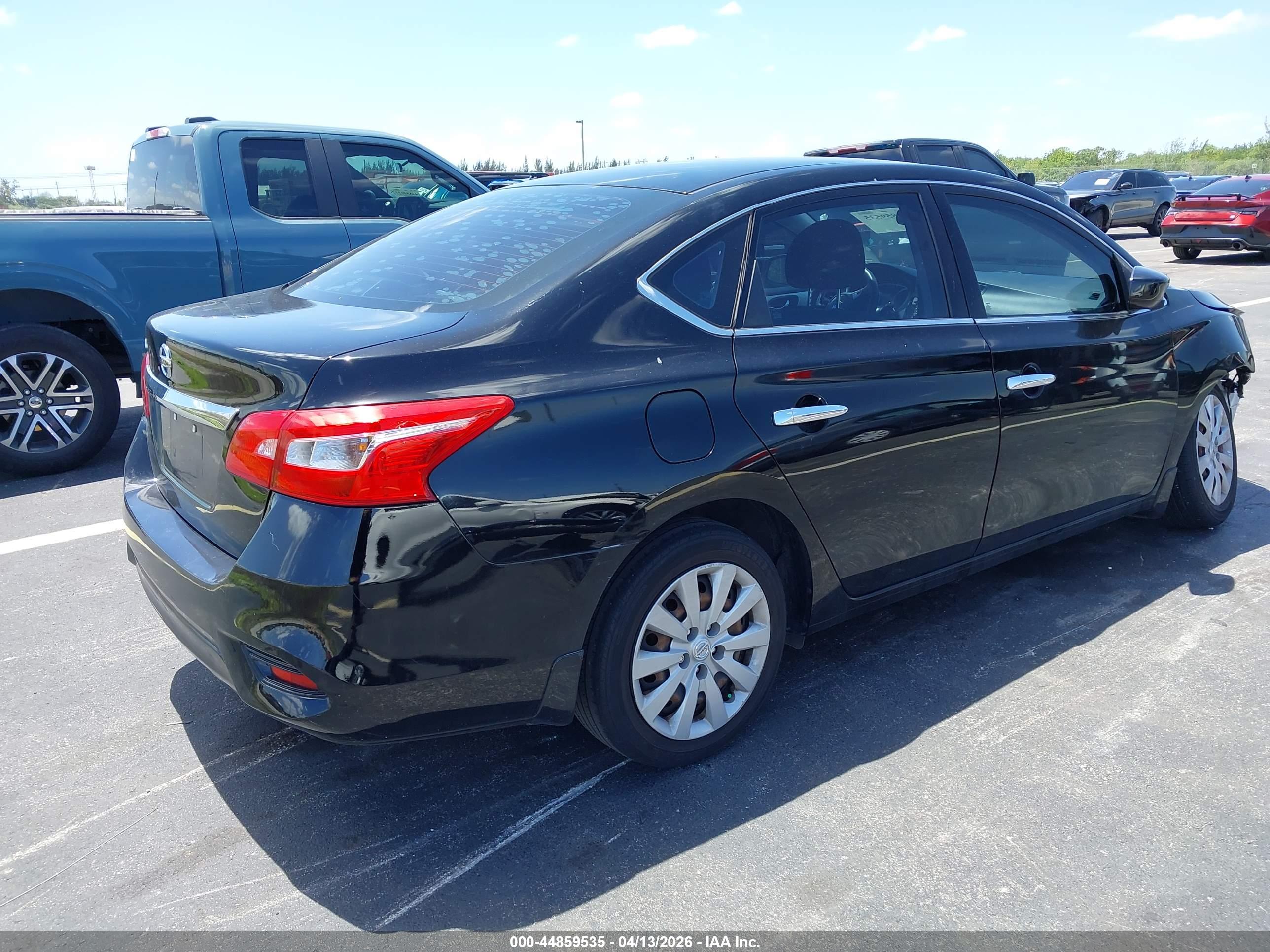 NISSAN SENTRA image 4