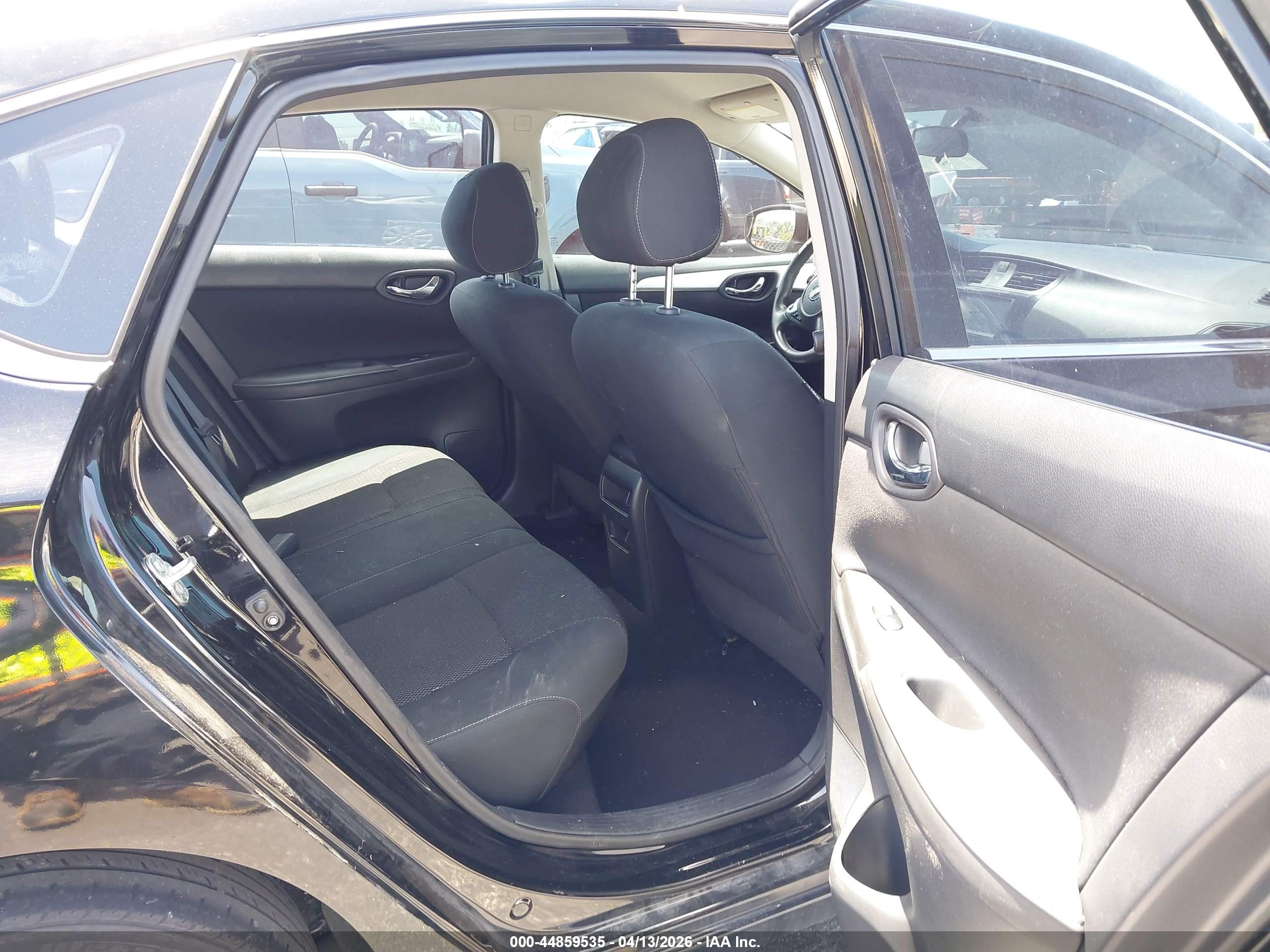 NISSAN SENTRA image 8