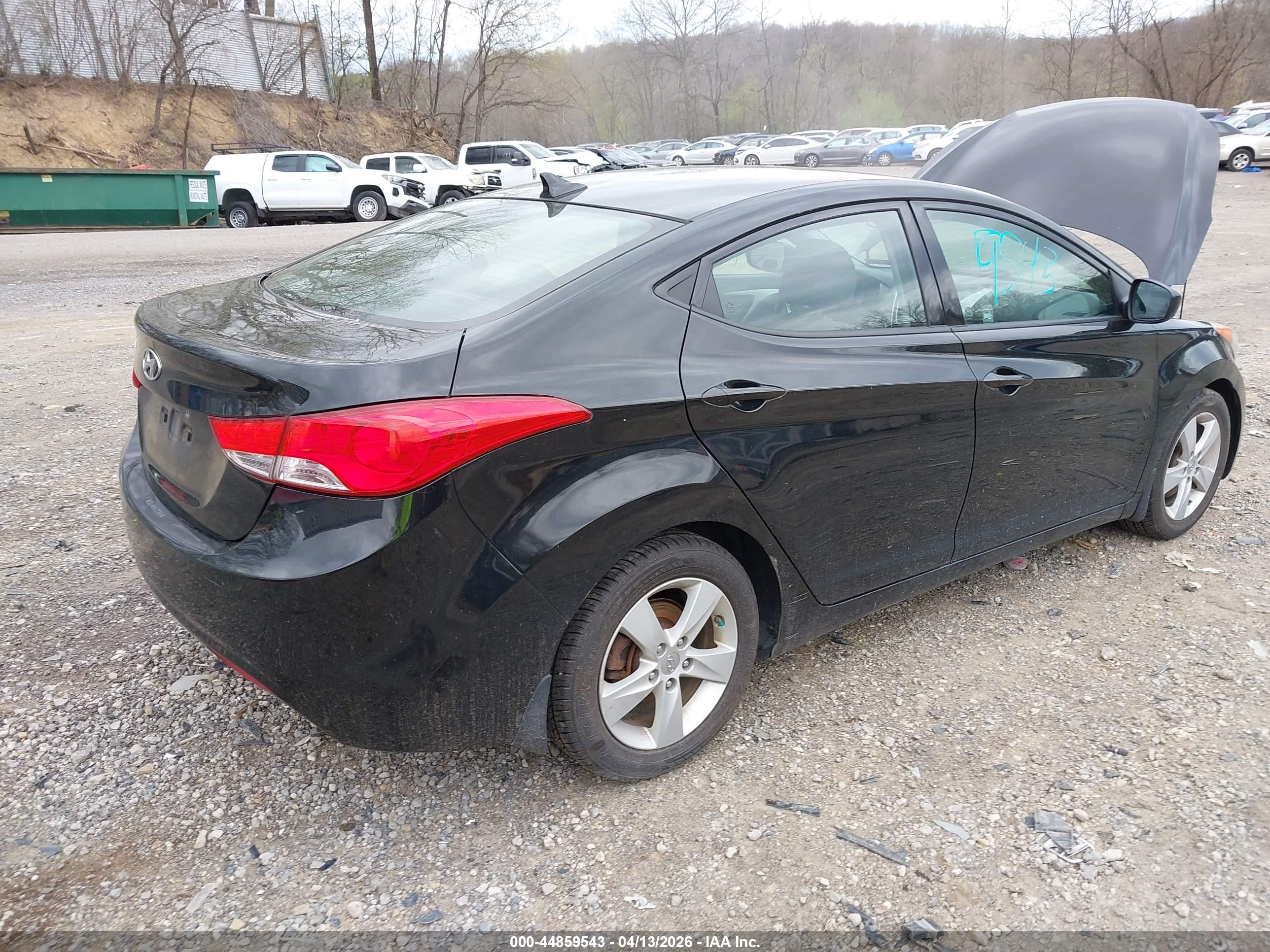 HYUNDAI ELANTRA image 4