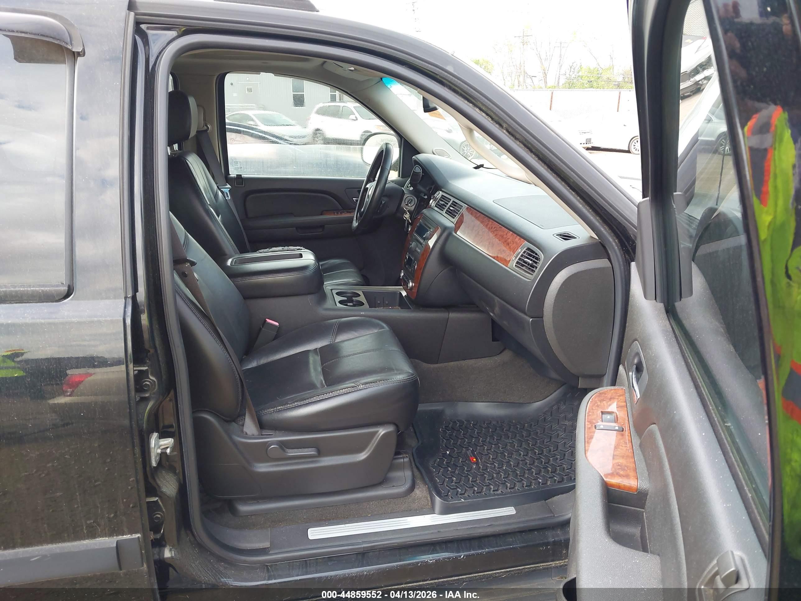 CHEVROLET AVALANCHE image 5