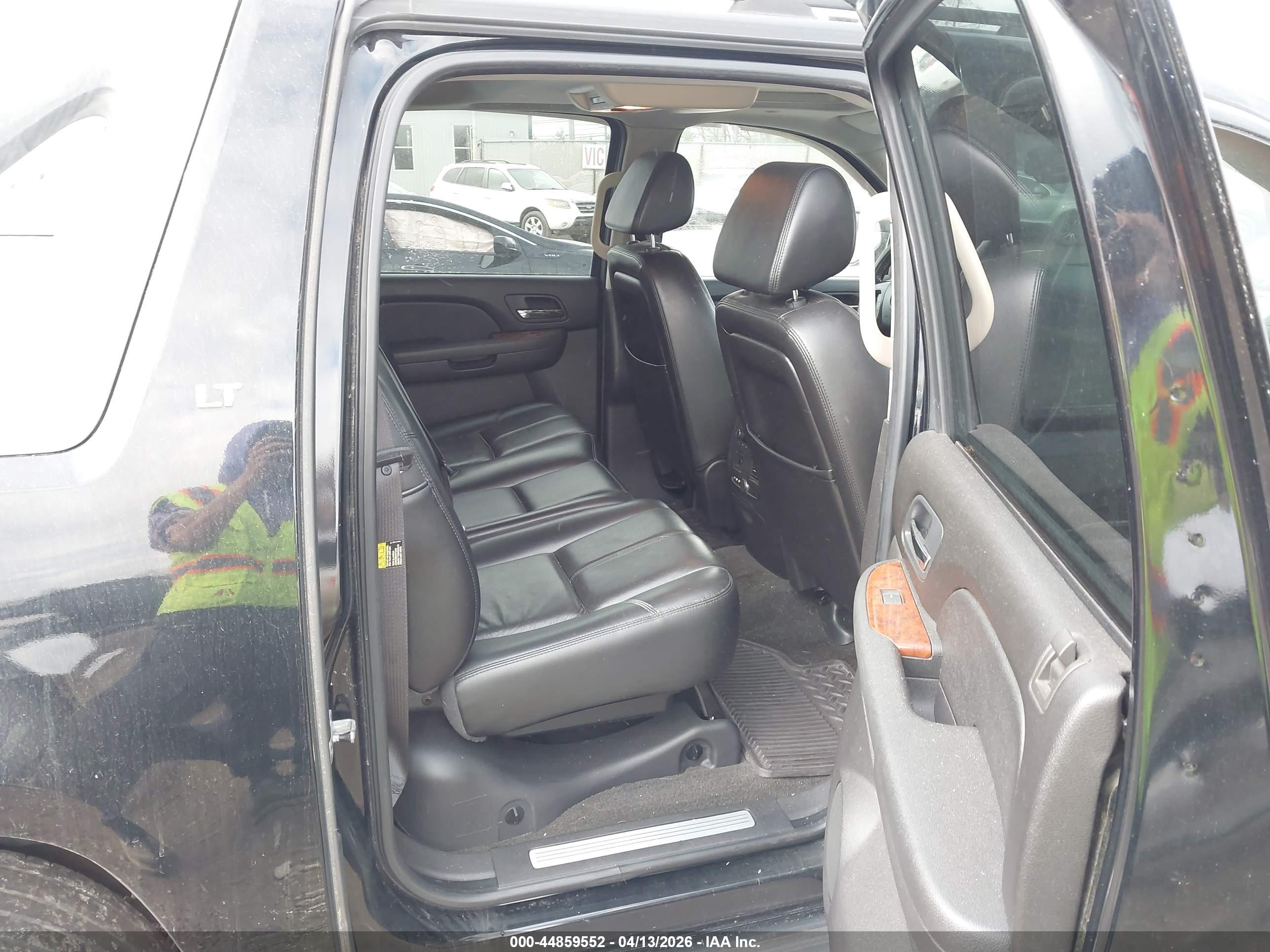 CHEVROLET AVALANCHE image 8