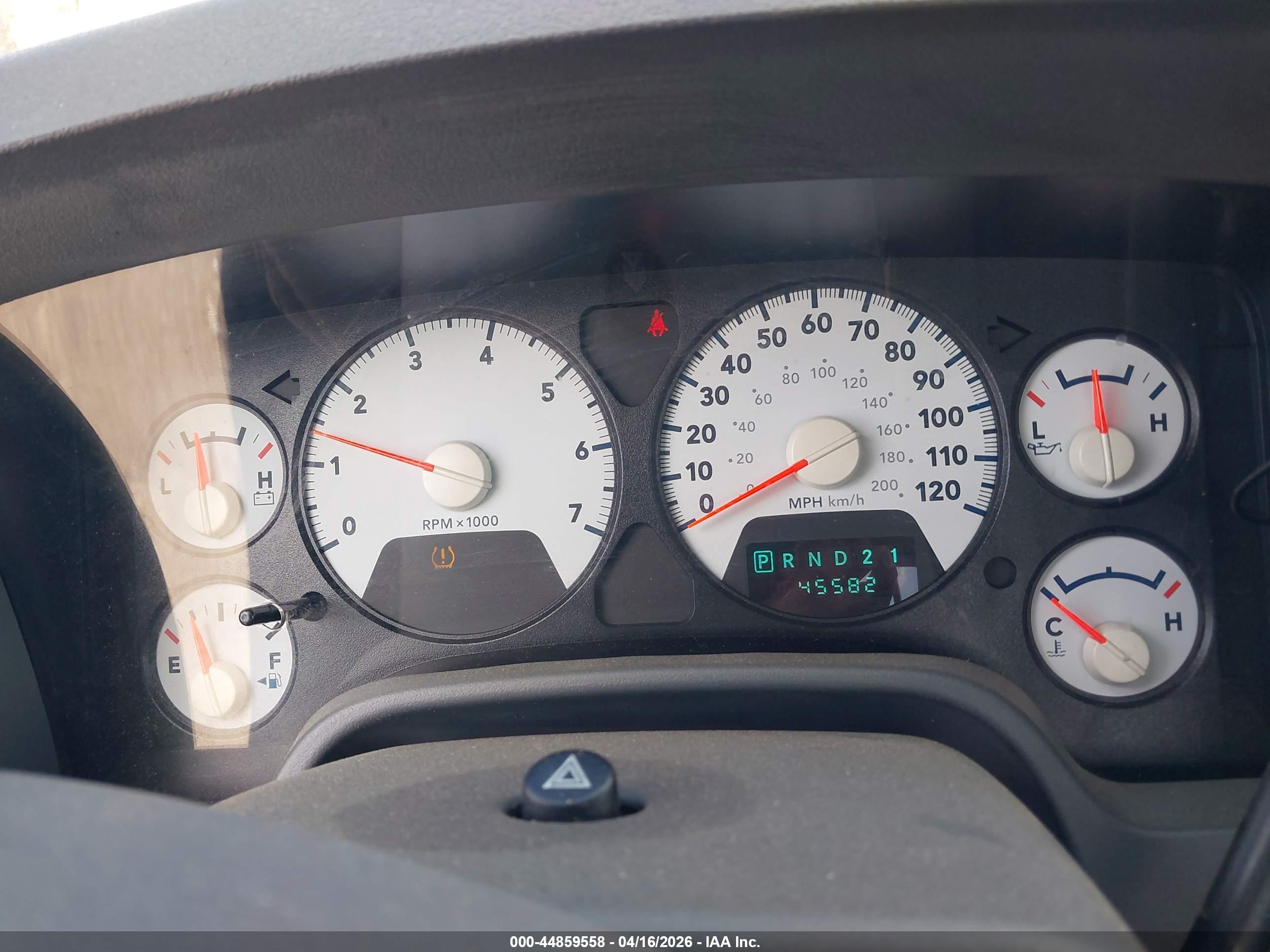 DODGE RAM image 7