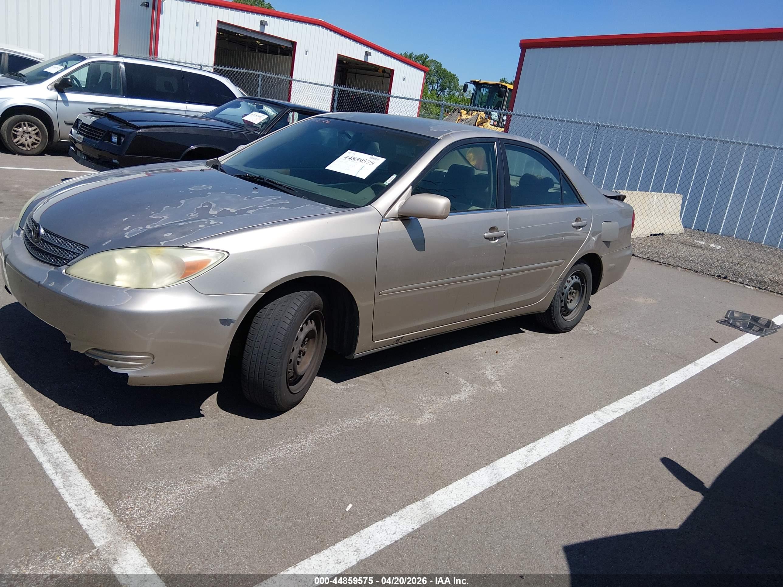 TOYOTA CAMRY image 2